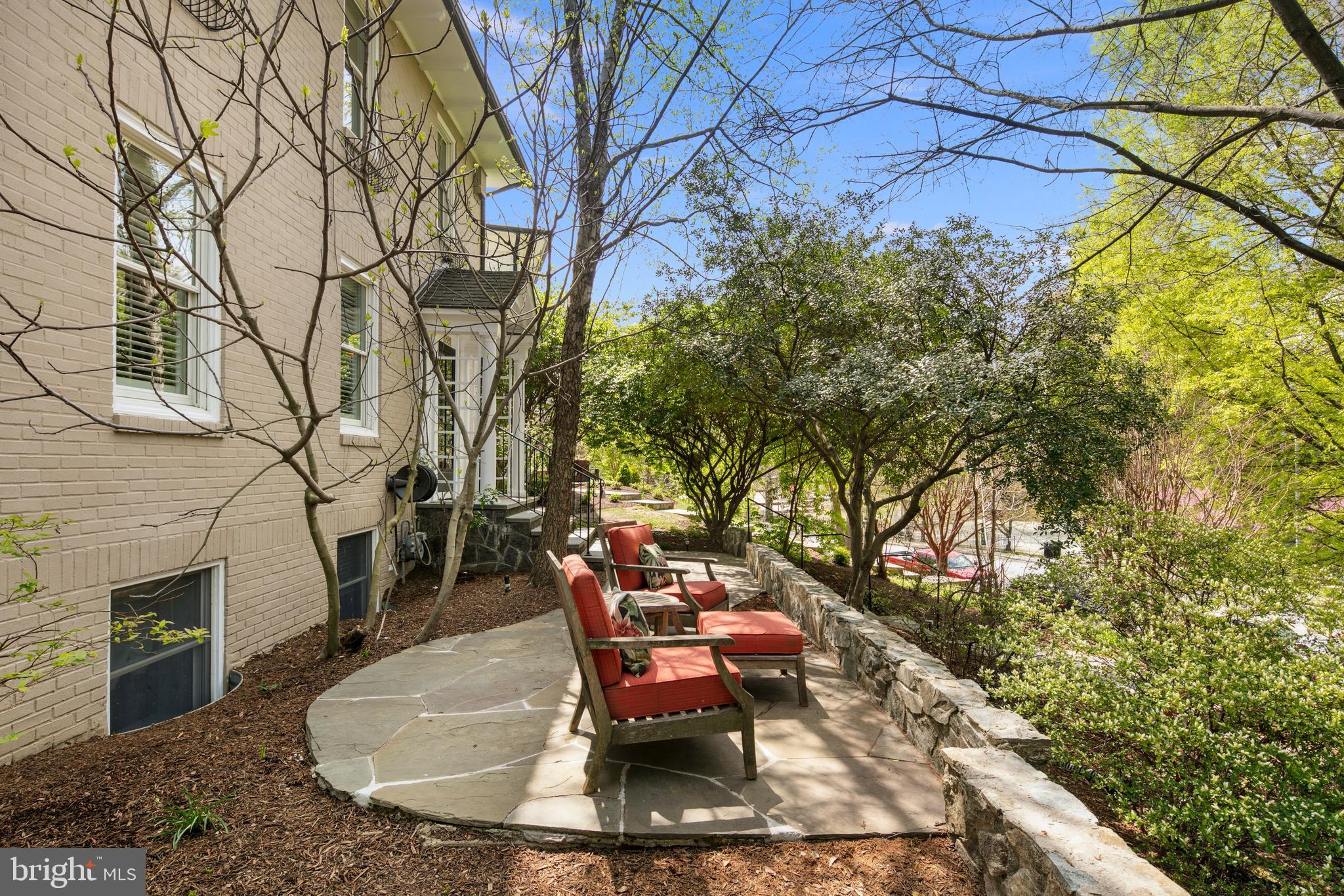 1881 N HIGHLAND STREET