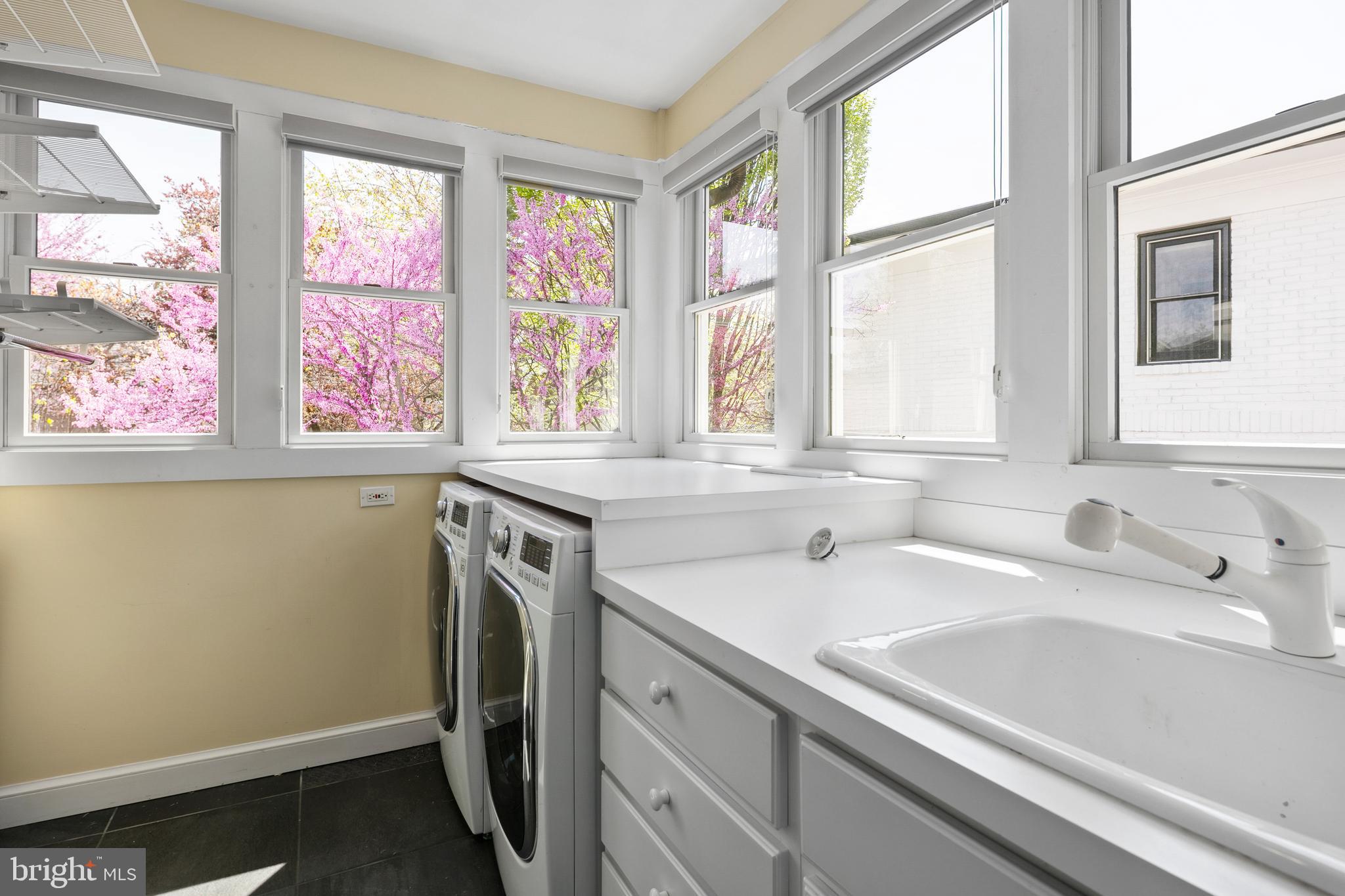 1881 N HIGHLAND STREET