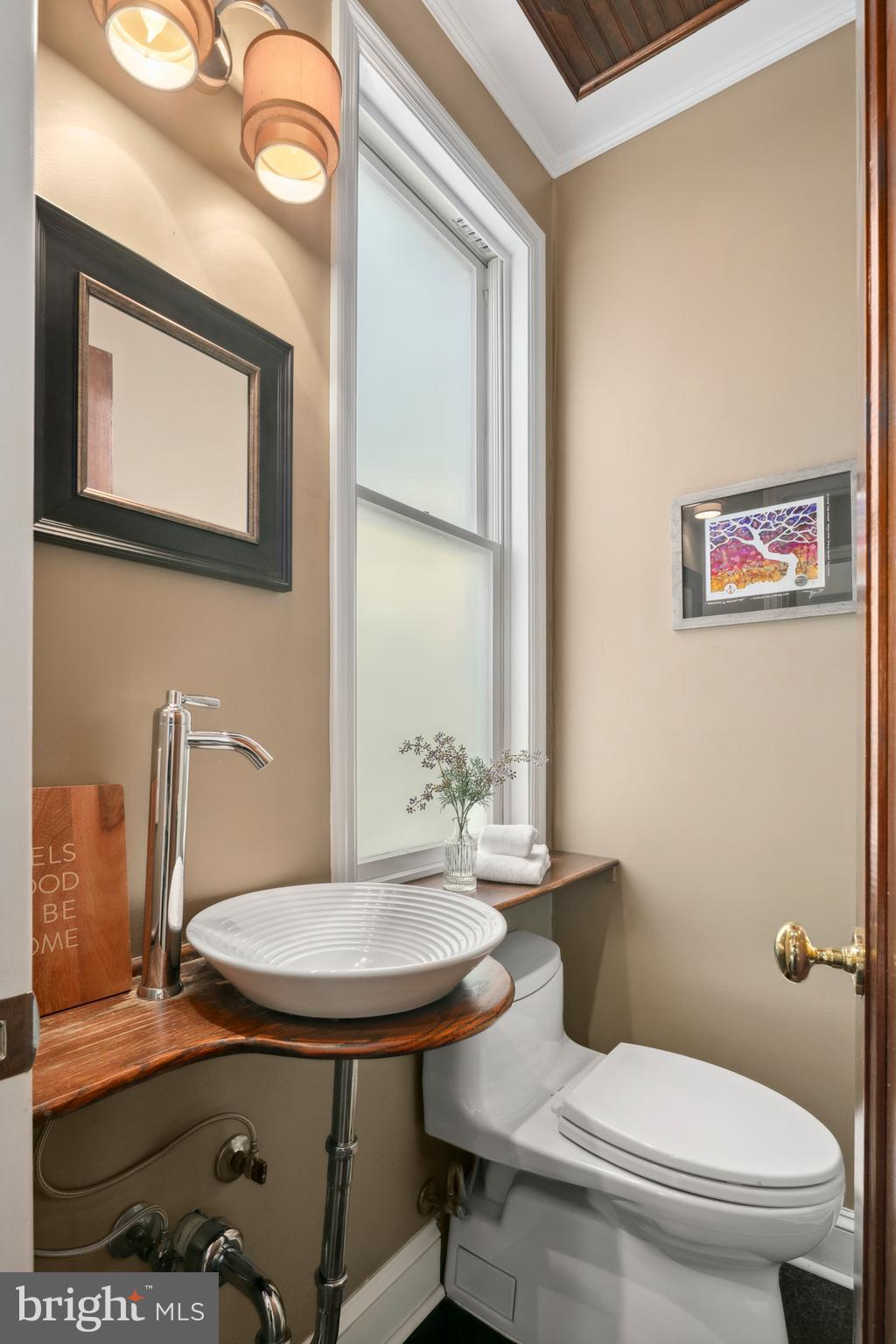 1881 N HIGHLAND STREET