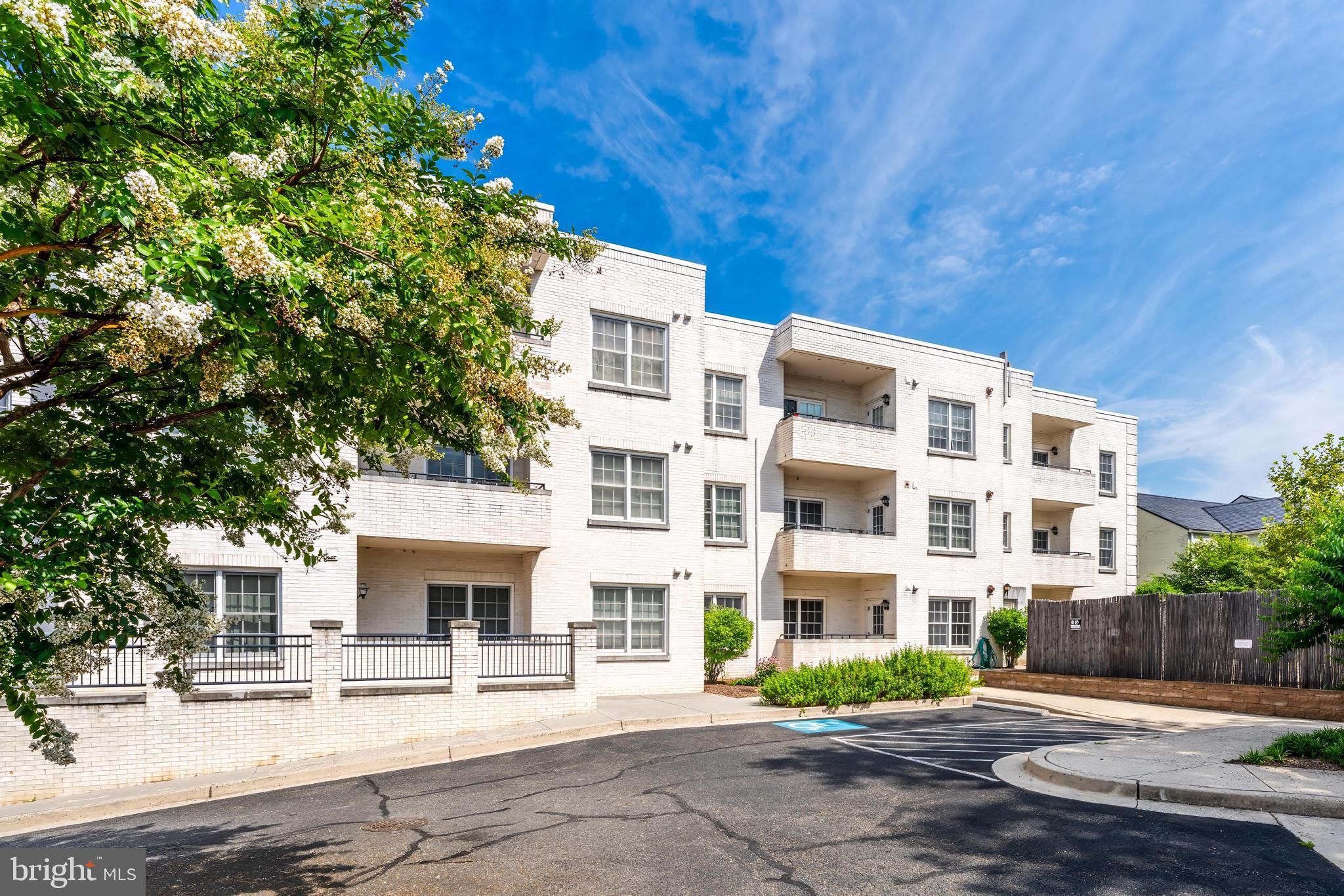 231 N THOMAS STREET 105