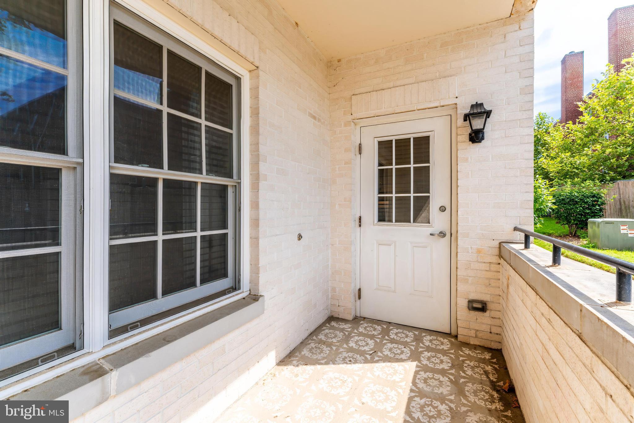 231 N THOMAS STREET 105