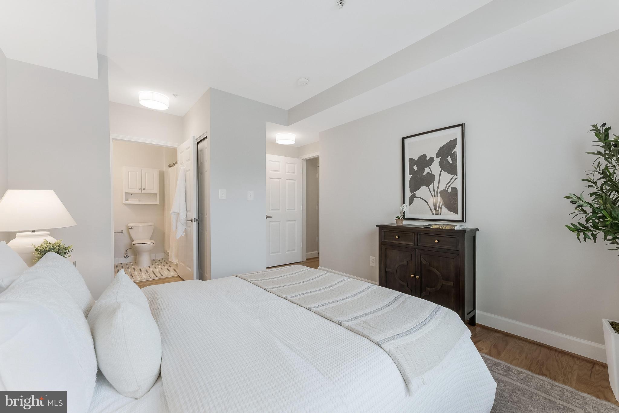 231 N THOMAS STREET 105