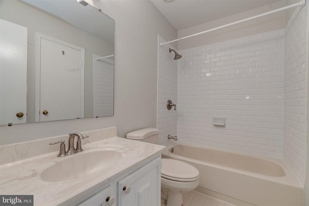2440 S WALTER REED DRIVE 3