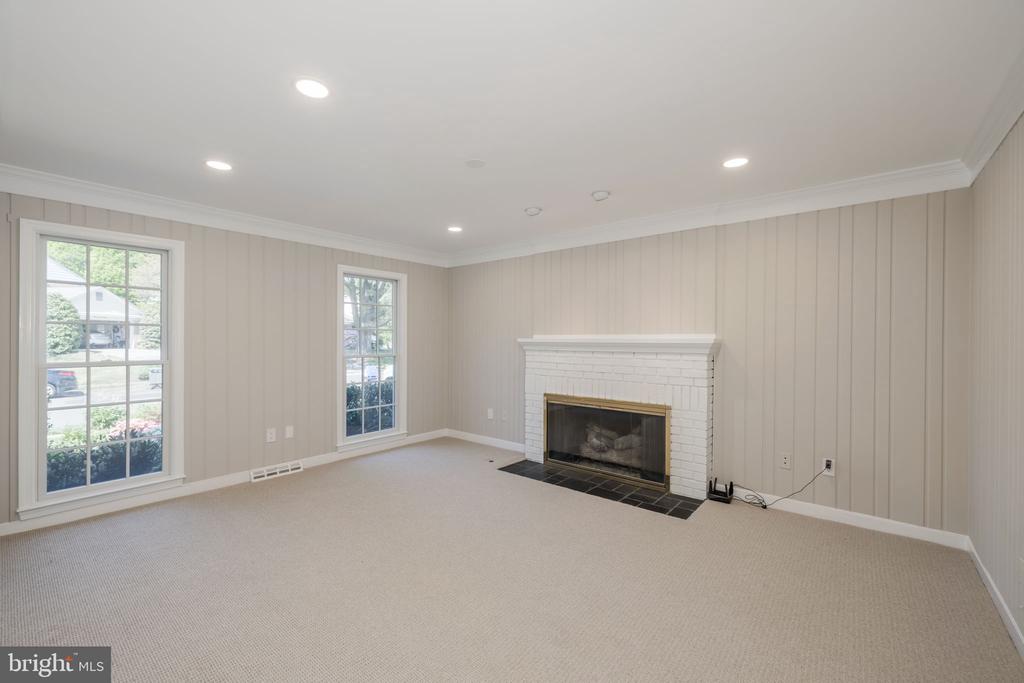 4887 35TH ROAD N