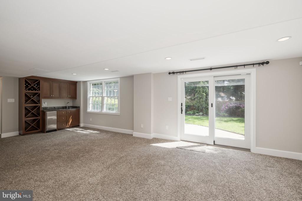 4887 35TH ROAD N