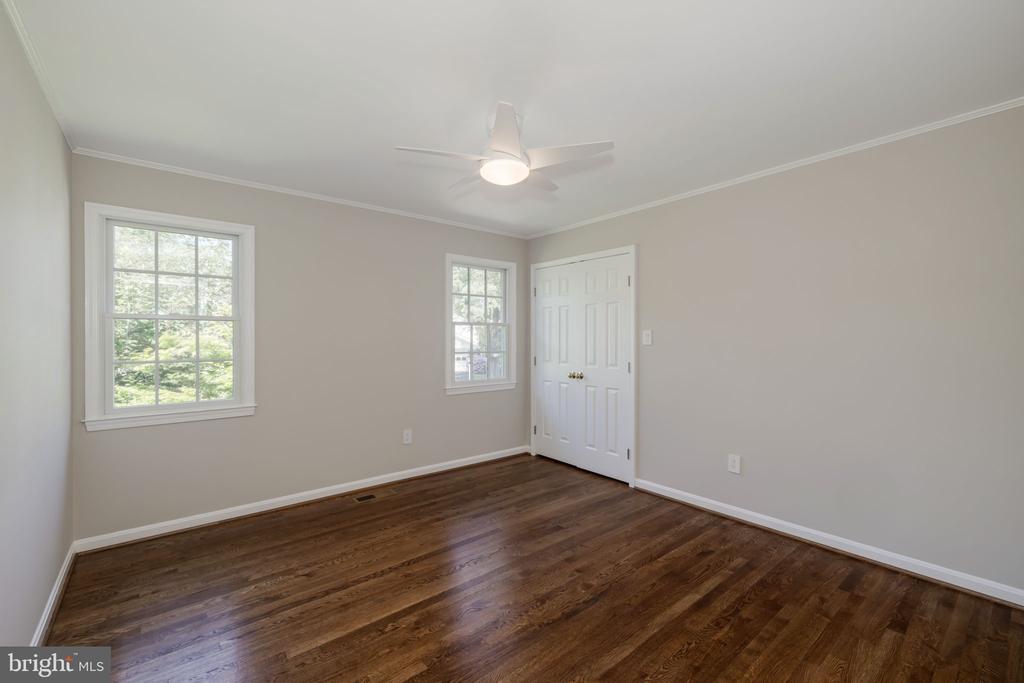 4887 35TH ROAD N