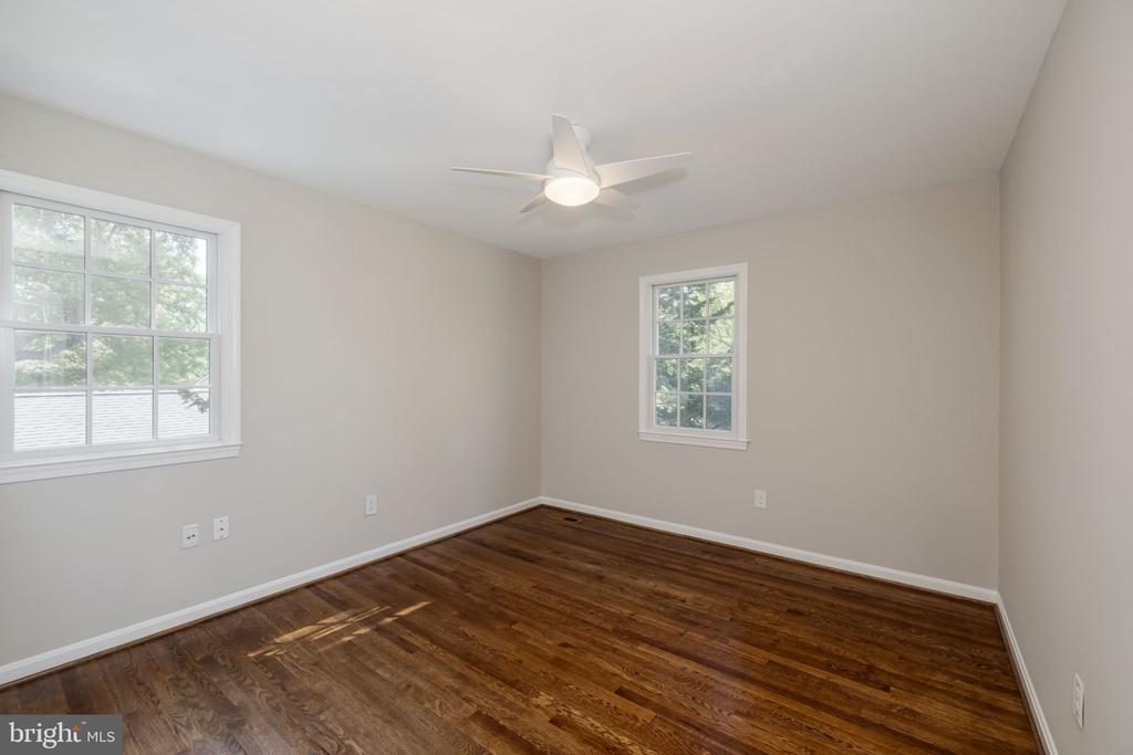 4887 35TH ROAD N