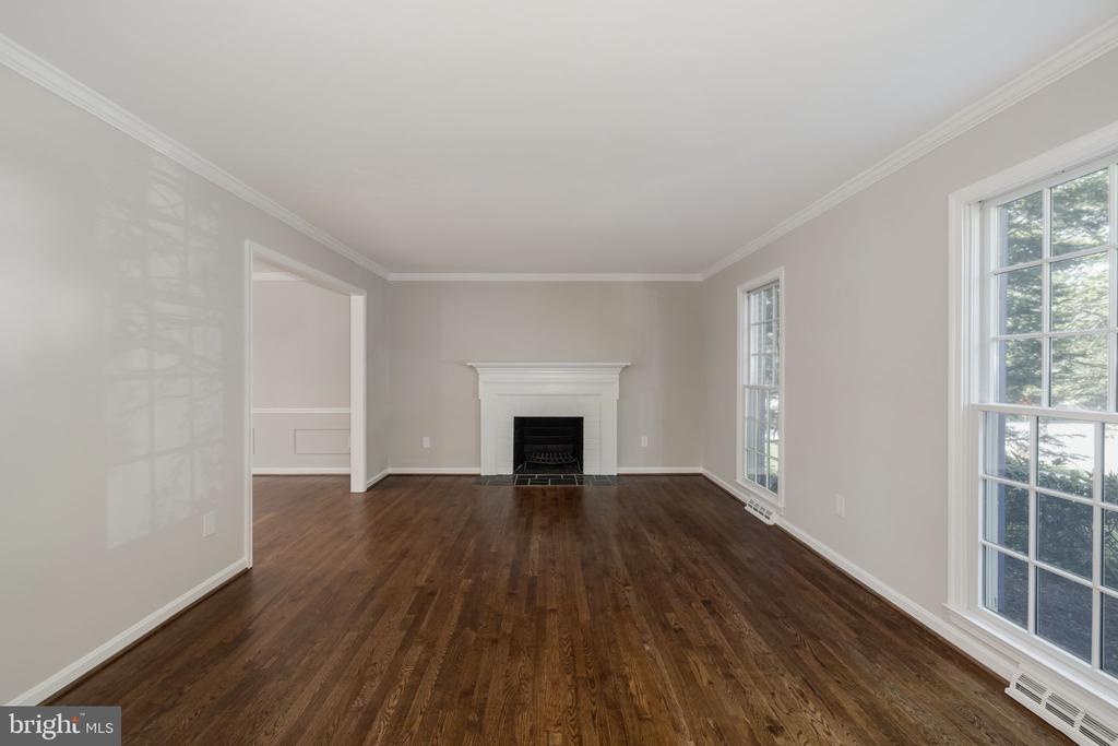 4887 35TH ROAD N