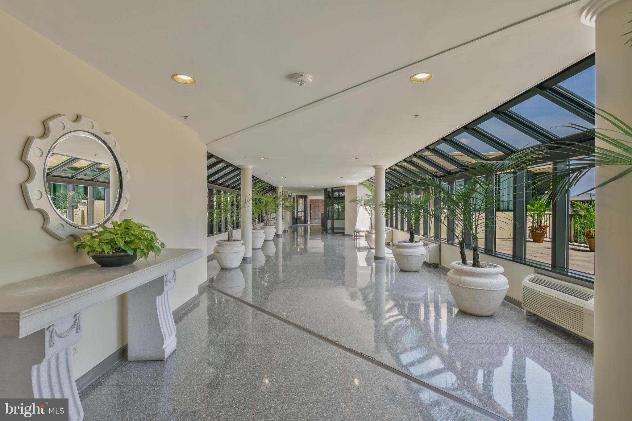 1600 N OAK STREET 1725