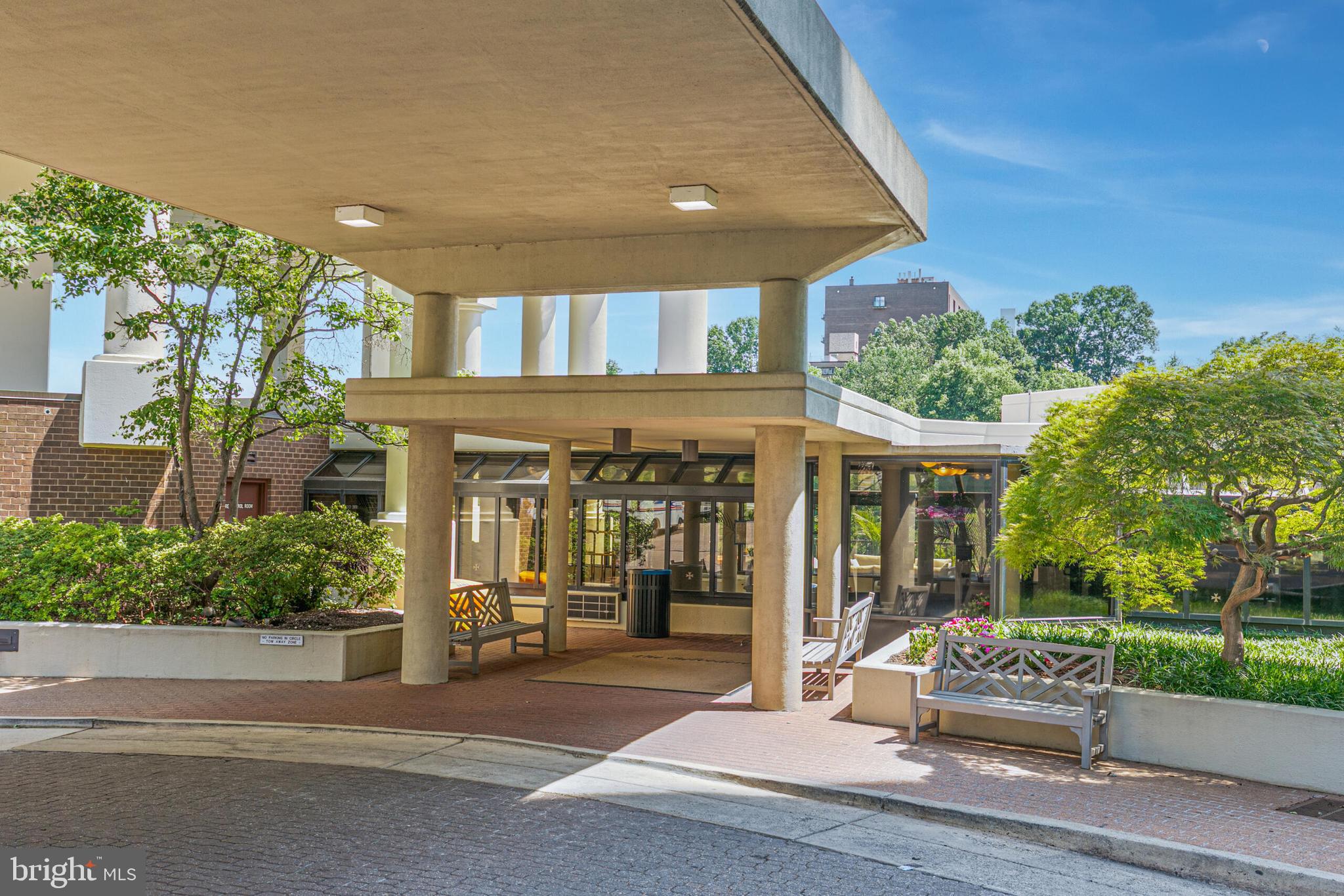 1600 N OAK STREET 1725