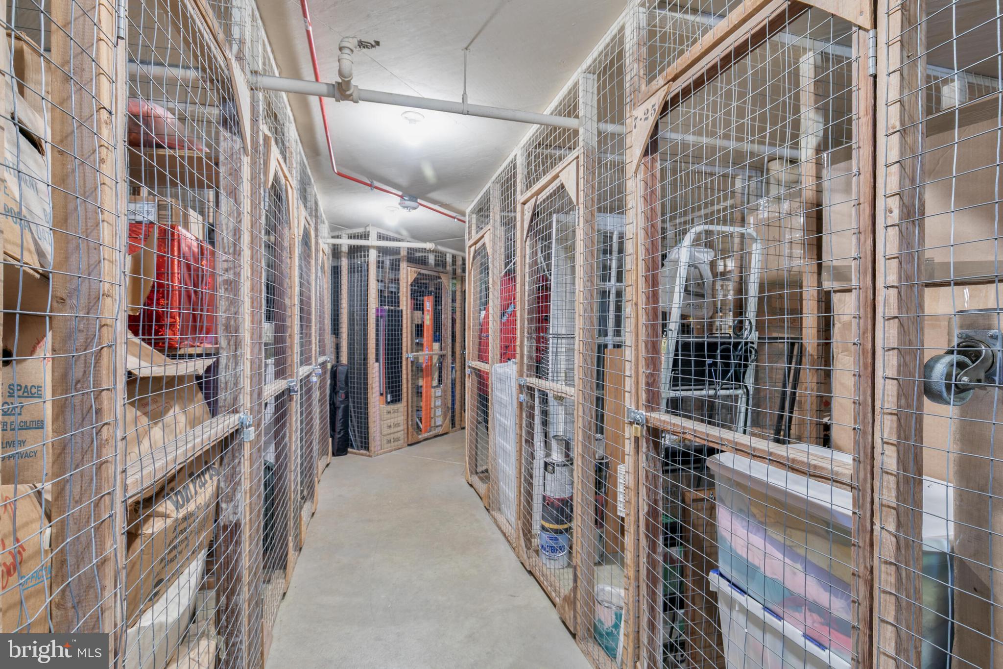 1600 N OAK STREET 1725