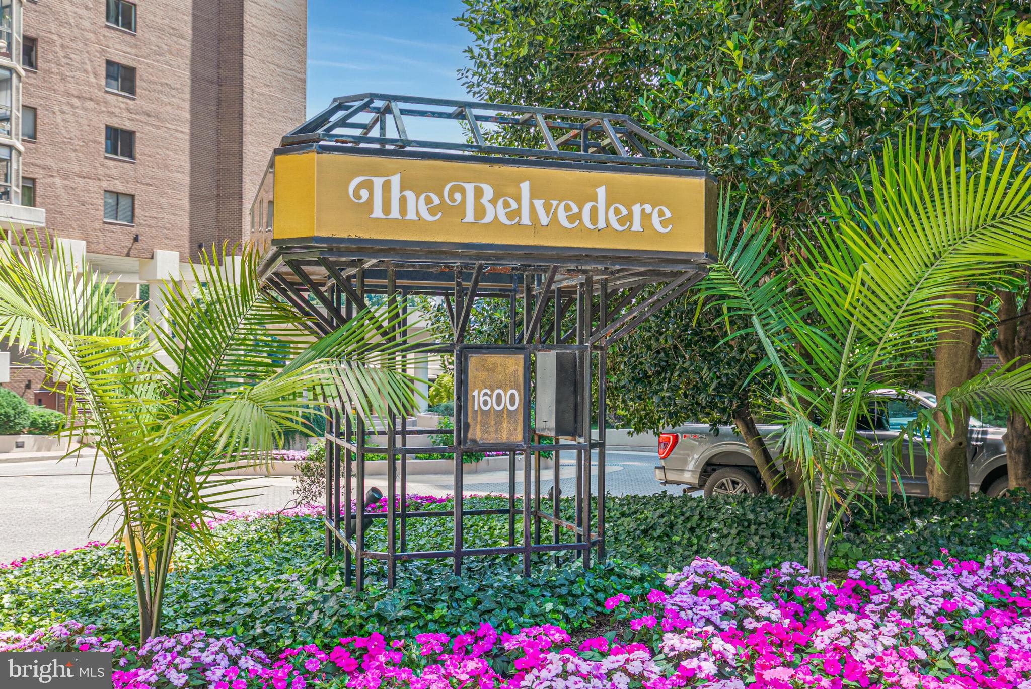 1600 N OAK STREET 1725