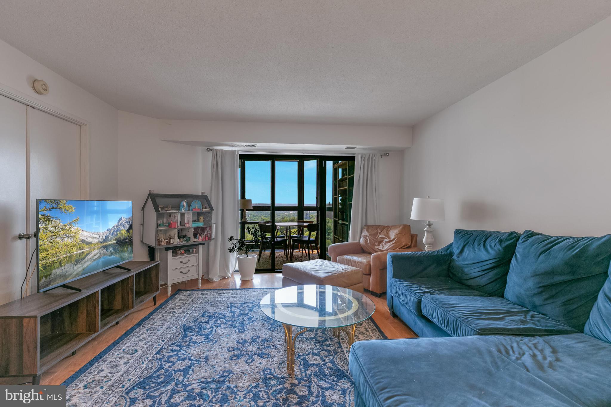 1600 N OAK STREET 1725