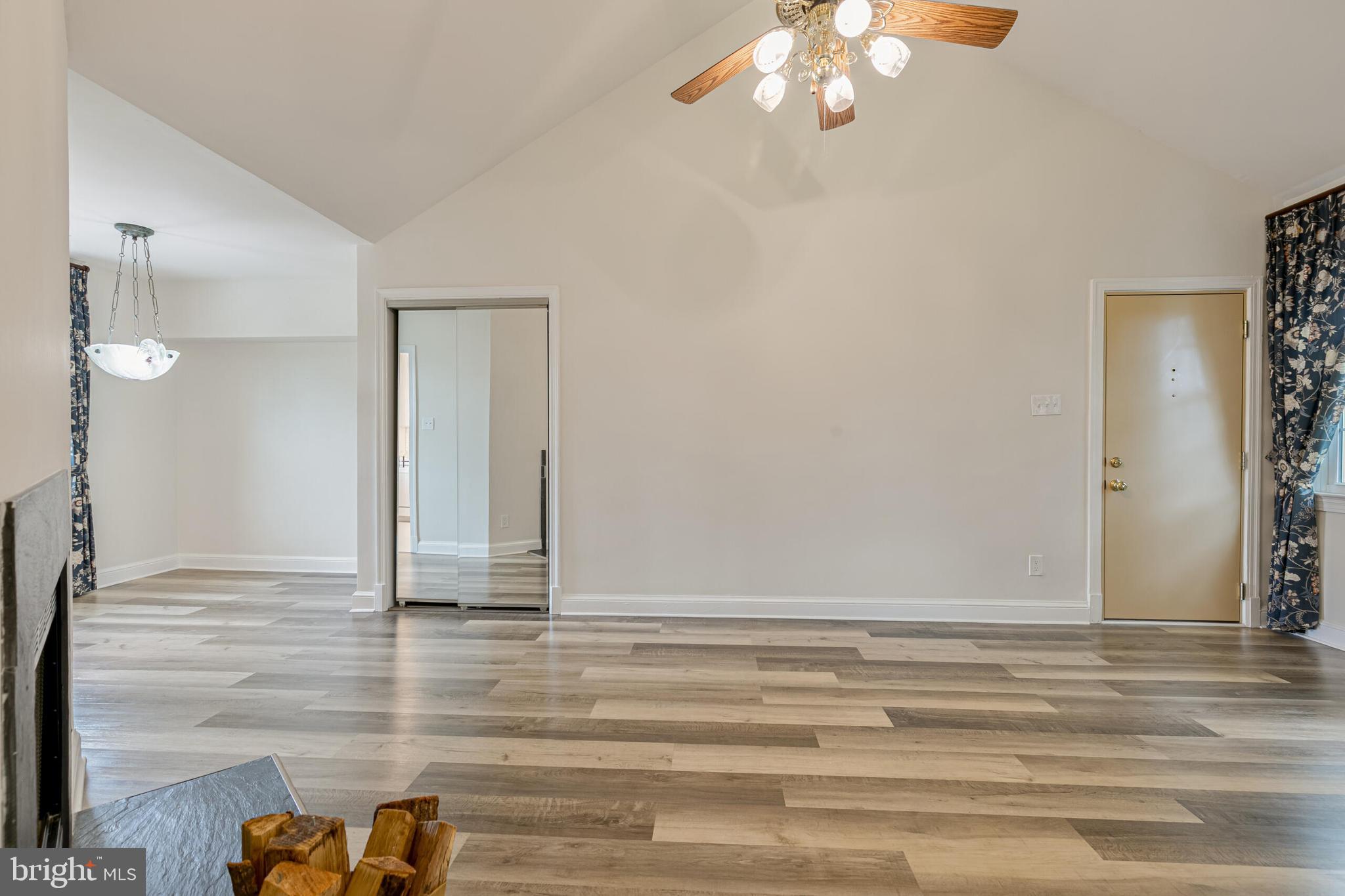 2807 ARLINGTON BOULEVARD 301