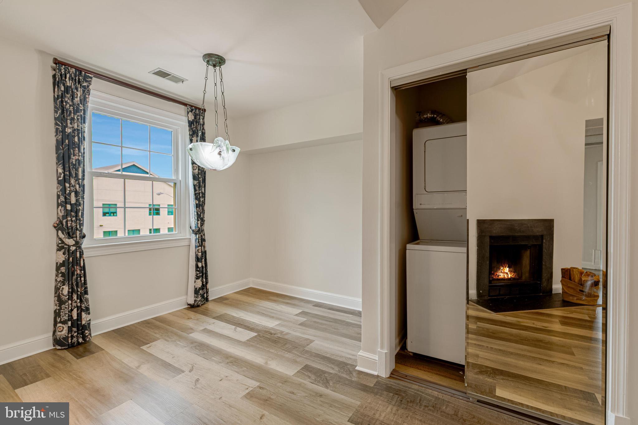 2807 ARLINGTON BOULEVARD 301