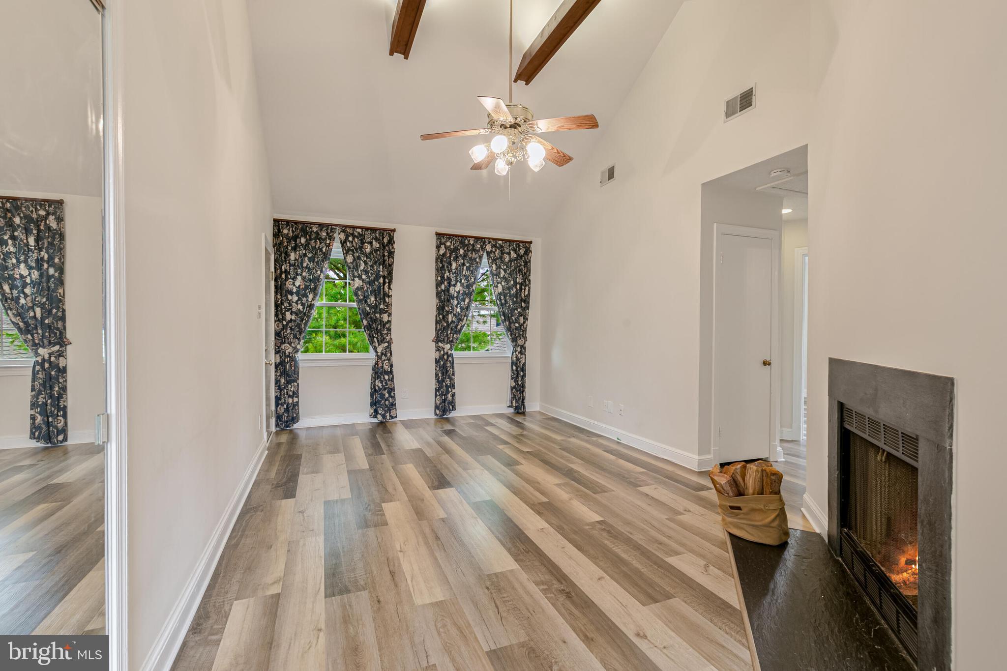 2807 ARLINGTON BOULEVARD 301