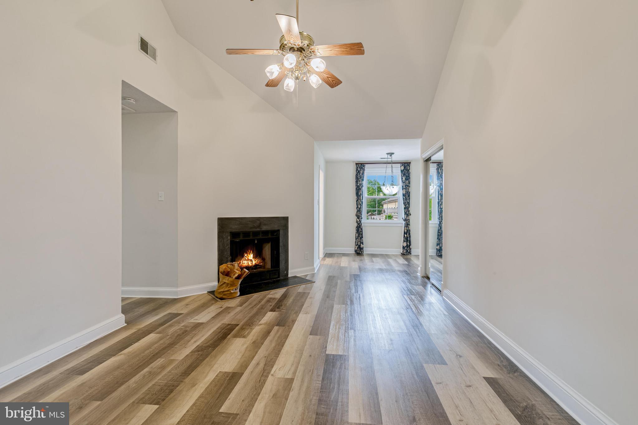 2807 ARLINGTON BOULEVARD 301