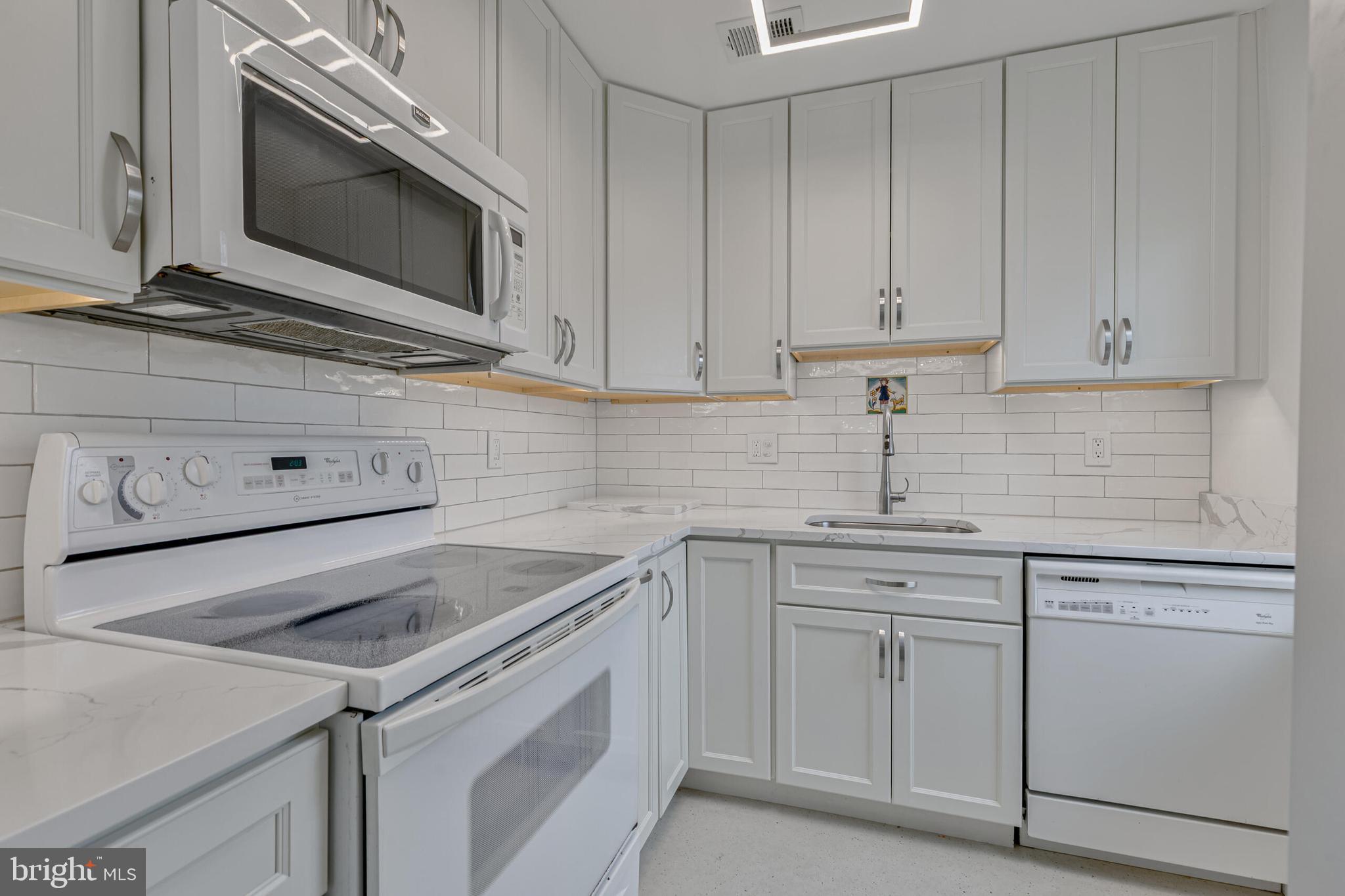 2807 ARLINGTON BOULEVARD 301