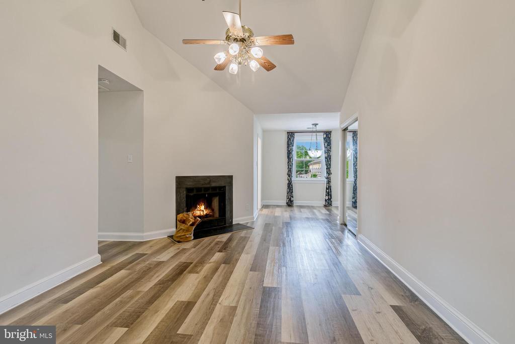 2807 ARLINGTON BOULEVARD 301