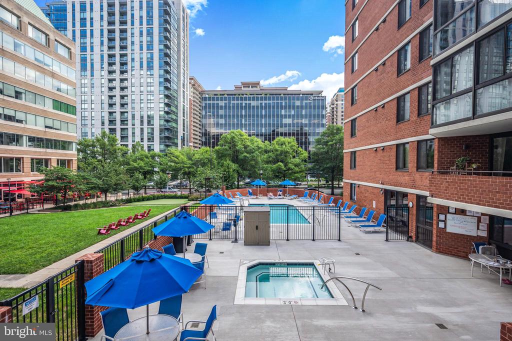 1001 N RANDOLPH STREET 212