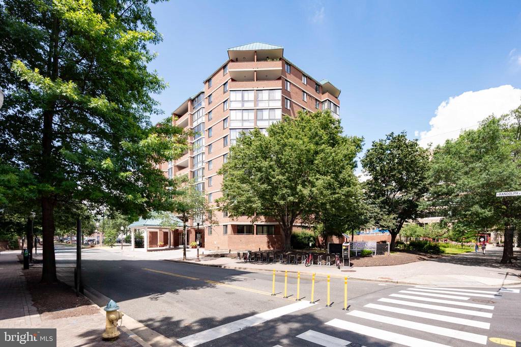 1001 N RANDOLPH STREET 212