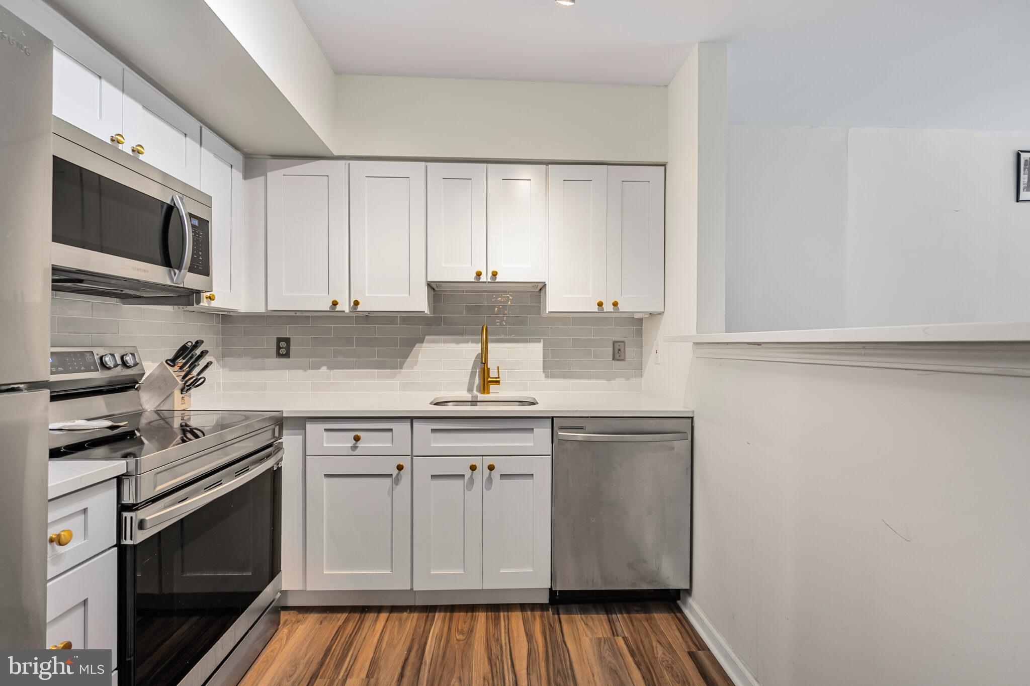 1001 N RANDOLPH STREET 212