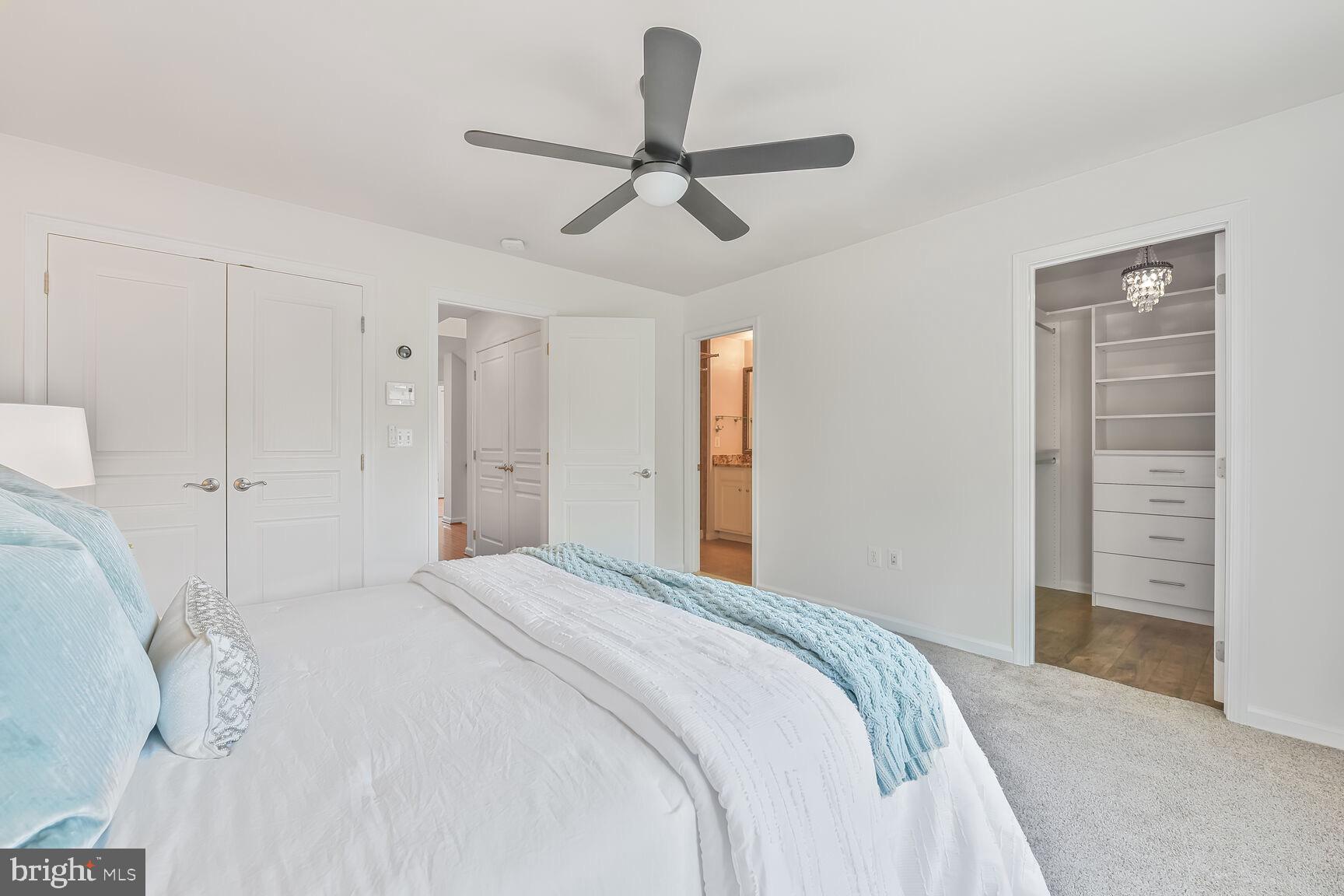 2541 S KENMORE COURT