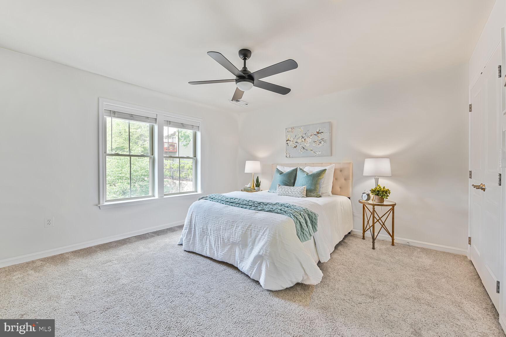 2541 S KENMORE COURT