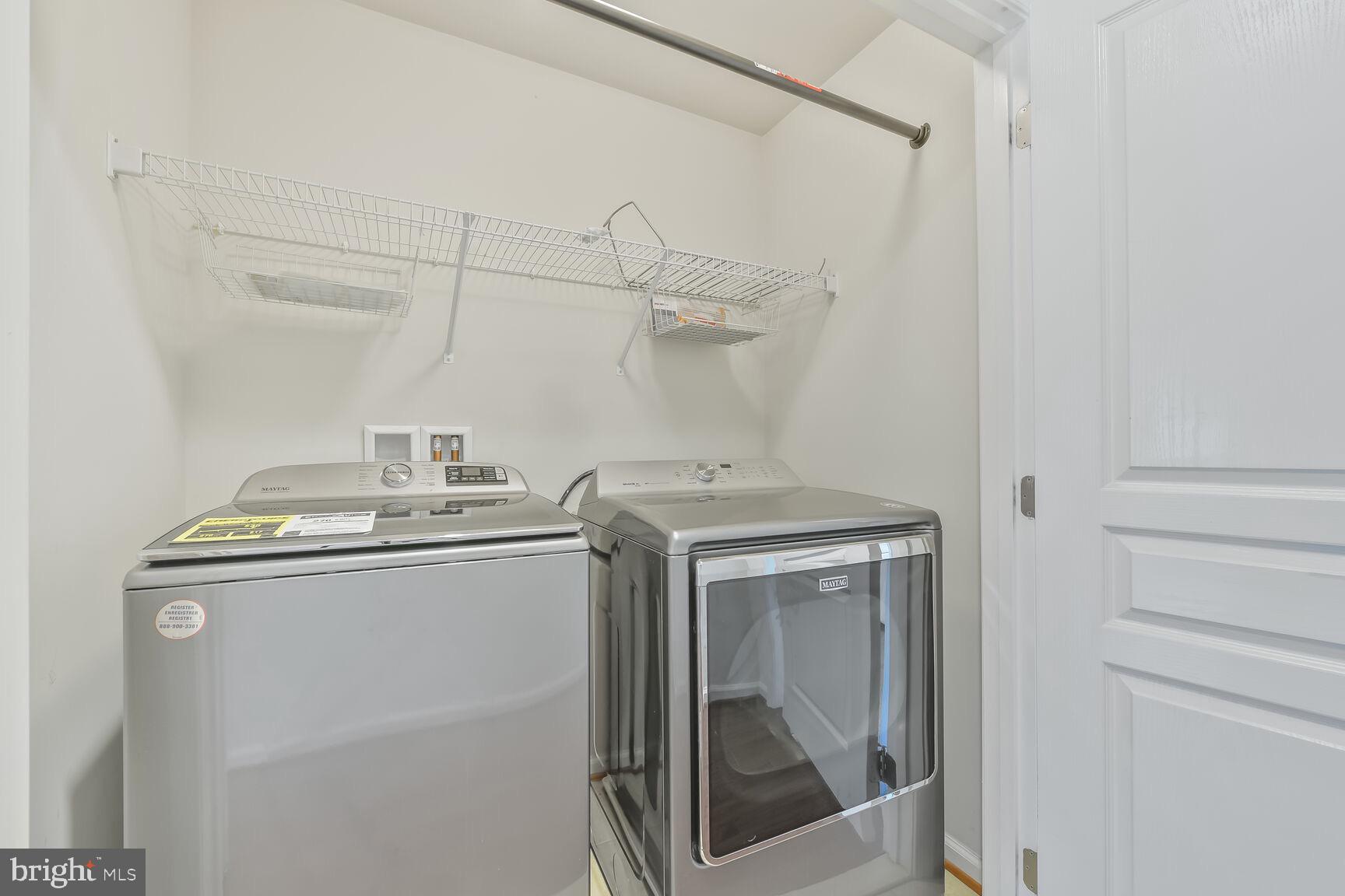 2541 S KENMORE COURT