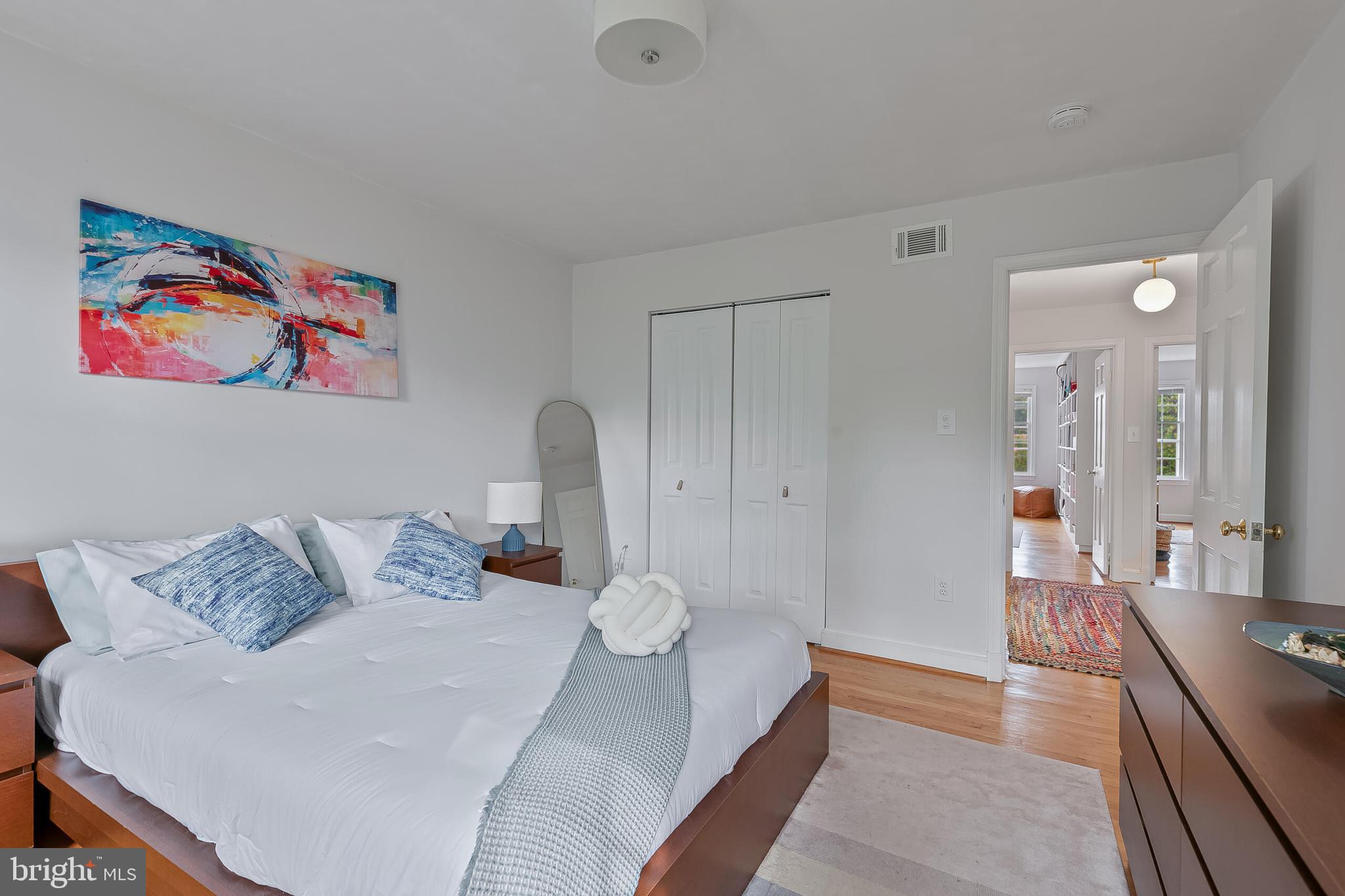 1340 N LYNNBROOK DRIVE