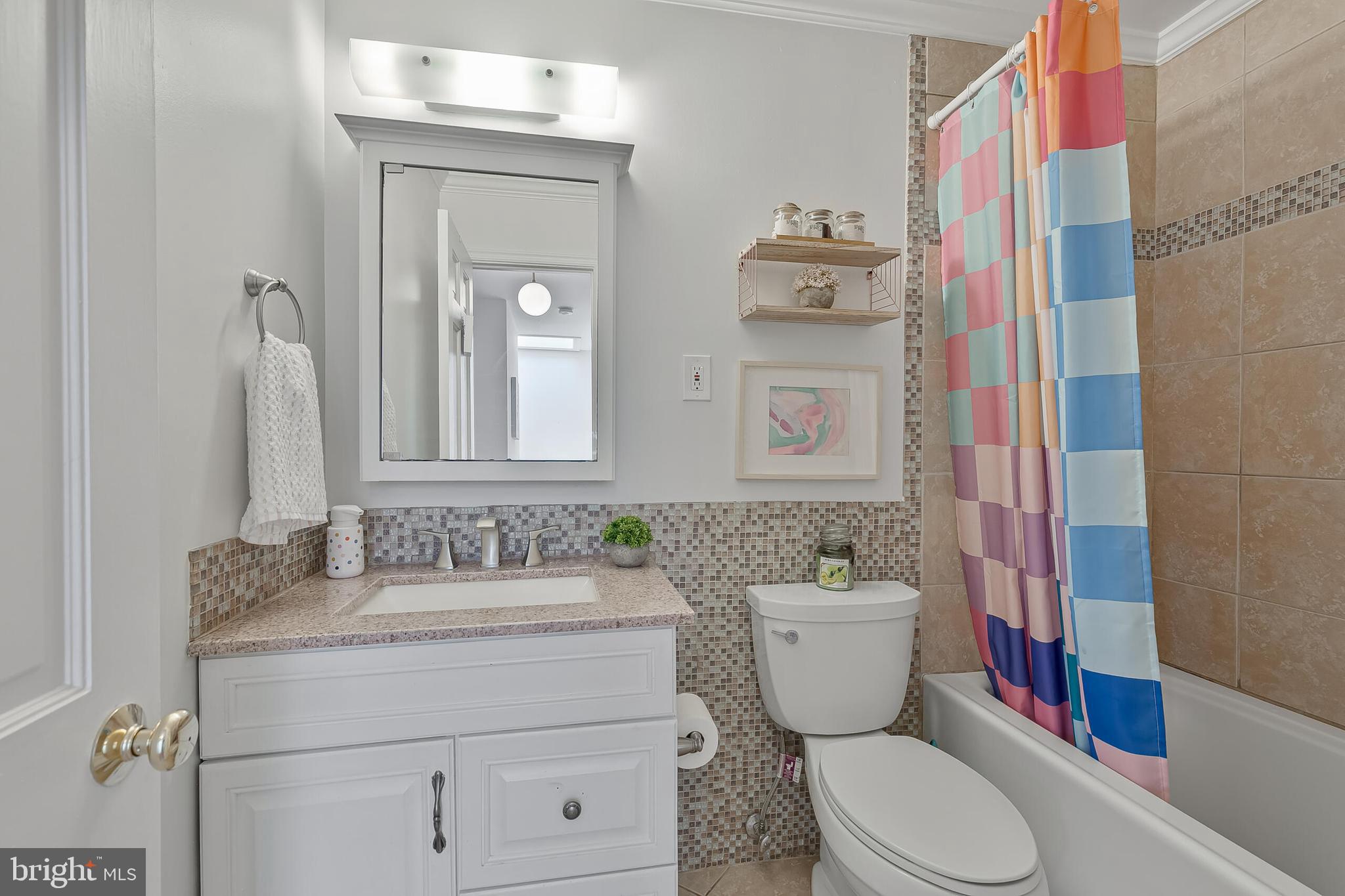 1340 N LYNNBROOK DRIVE