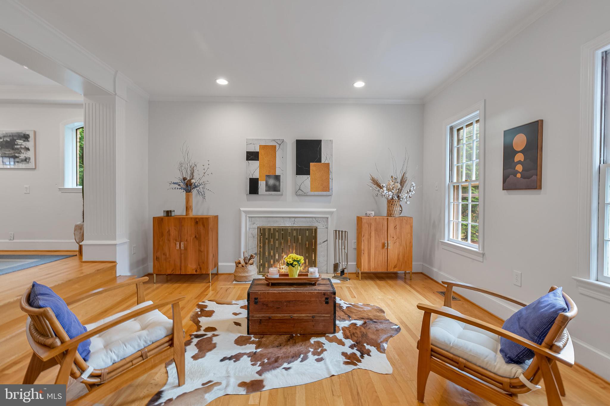 1340 N LYNNBROOK DRIVE