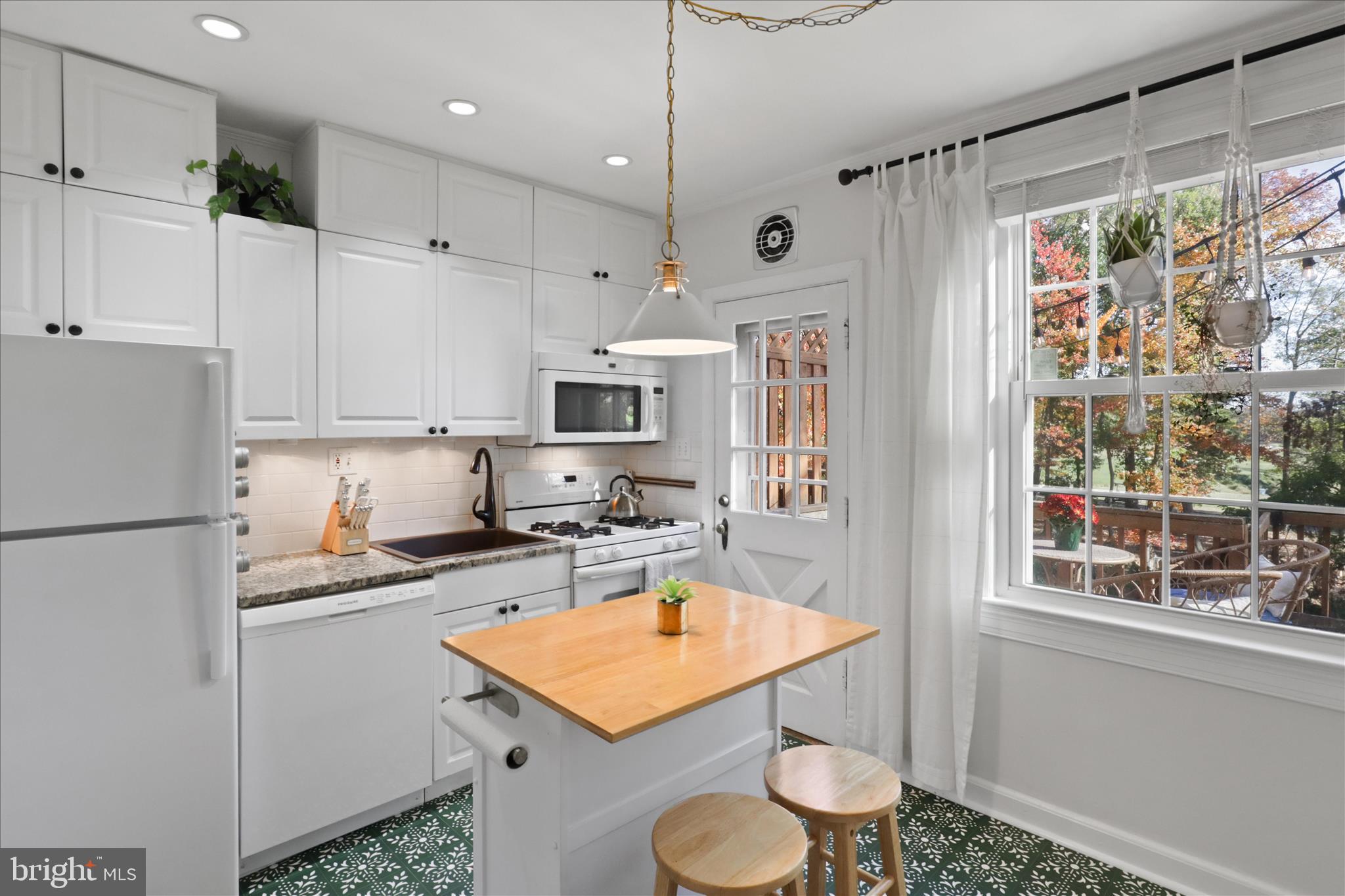 1401 S BARTON STREET 231