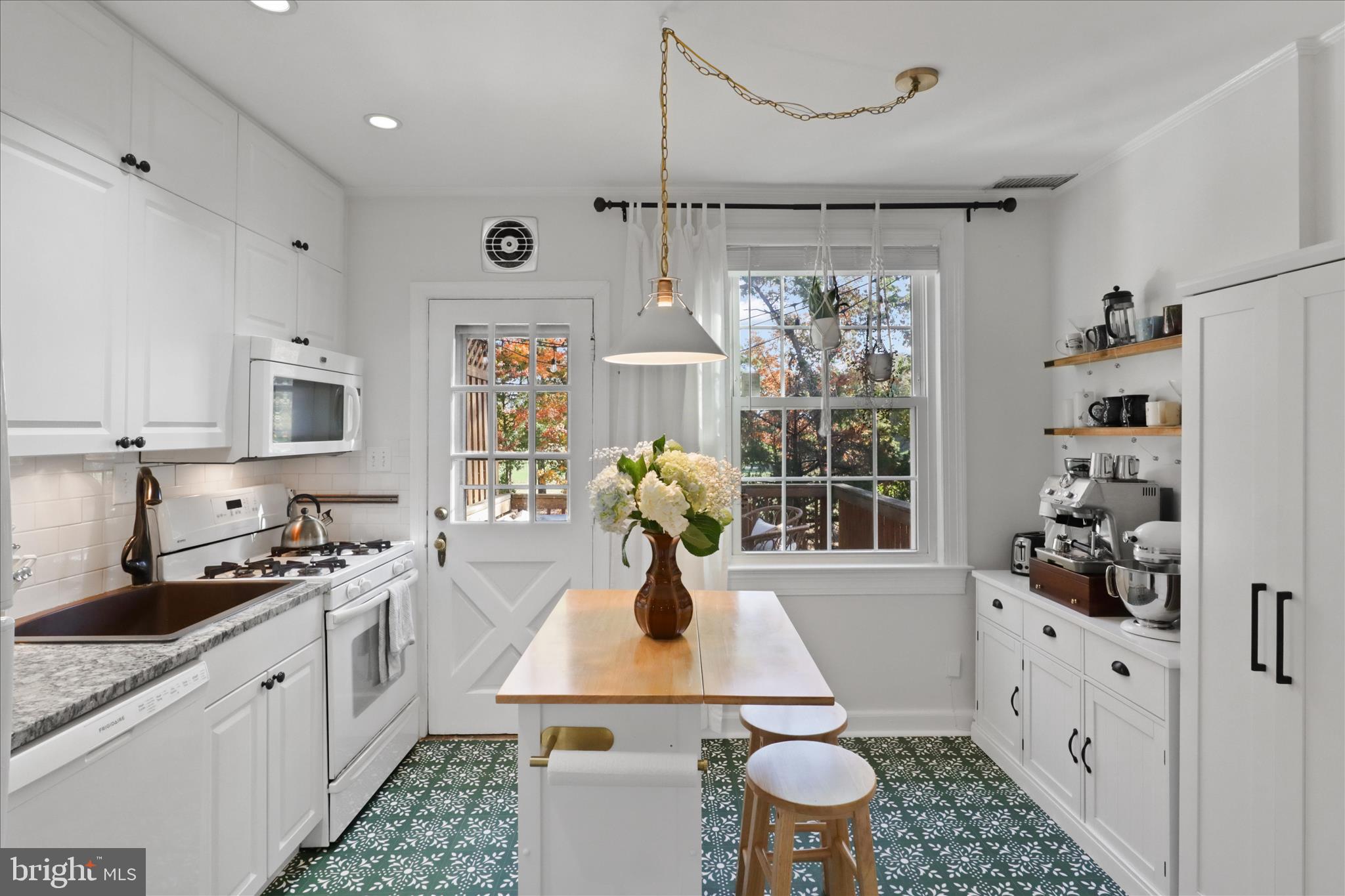 1401 S BARTON STREET 231