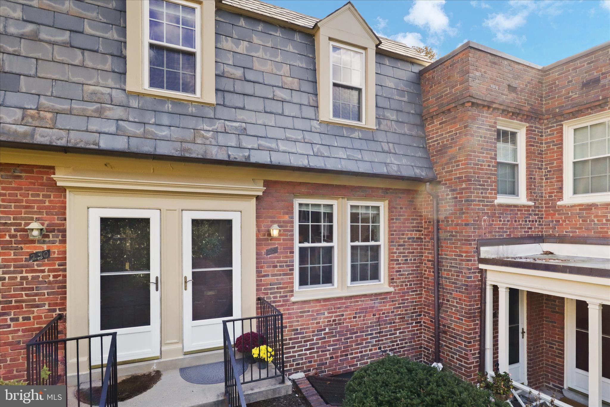 1401 S BARTON STREET 231