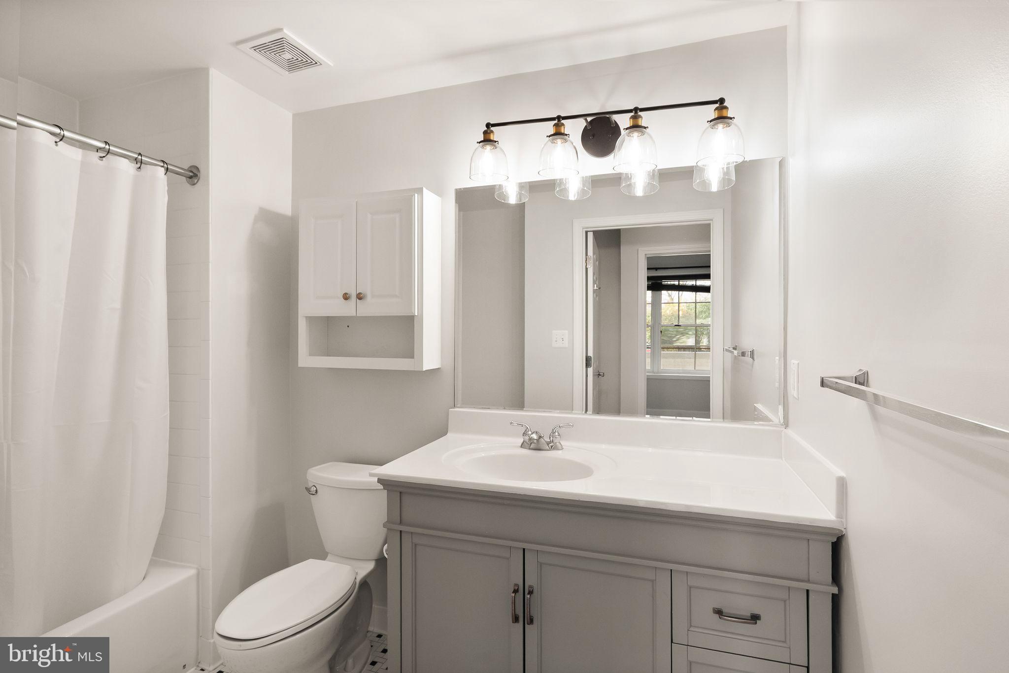 231 N THOMAS STREET 105