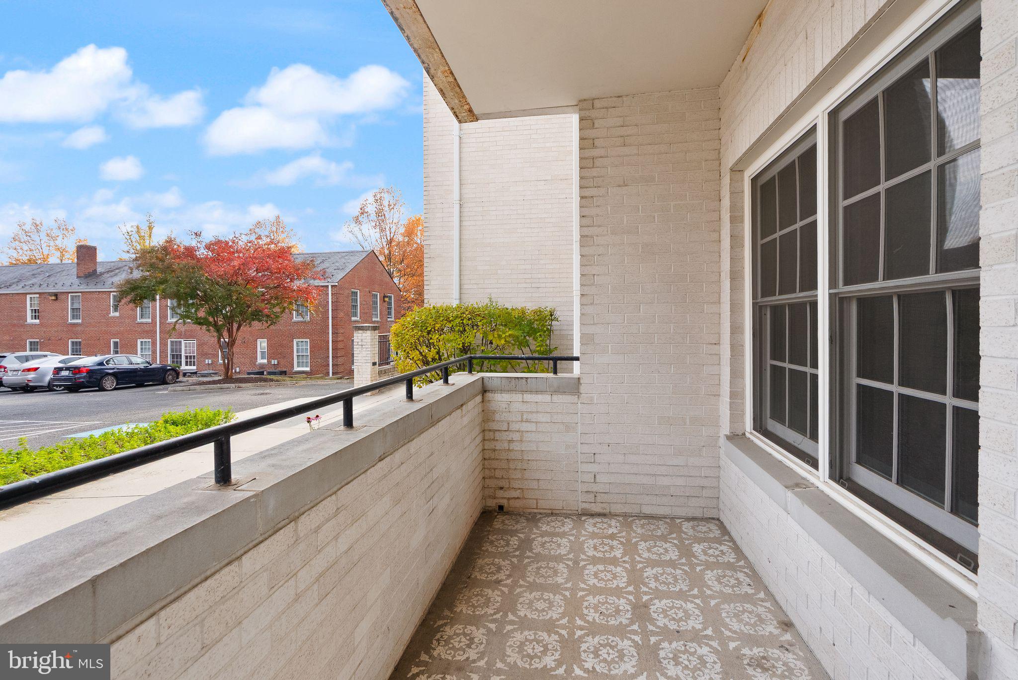 231 N THOMAS STREET 105