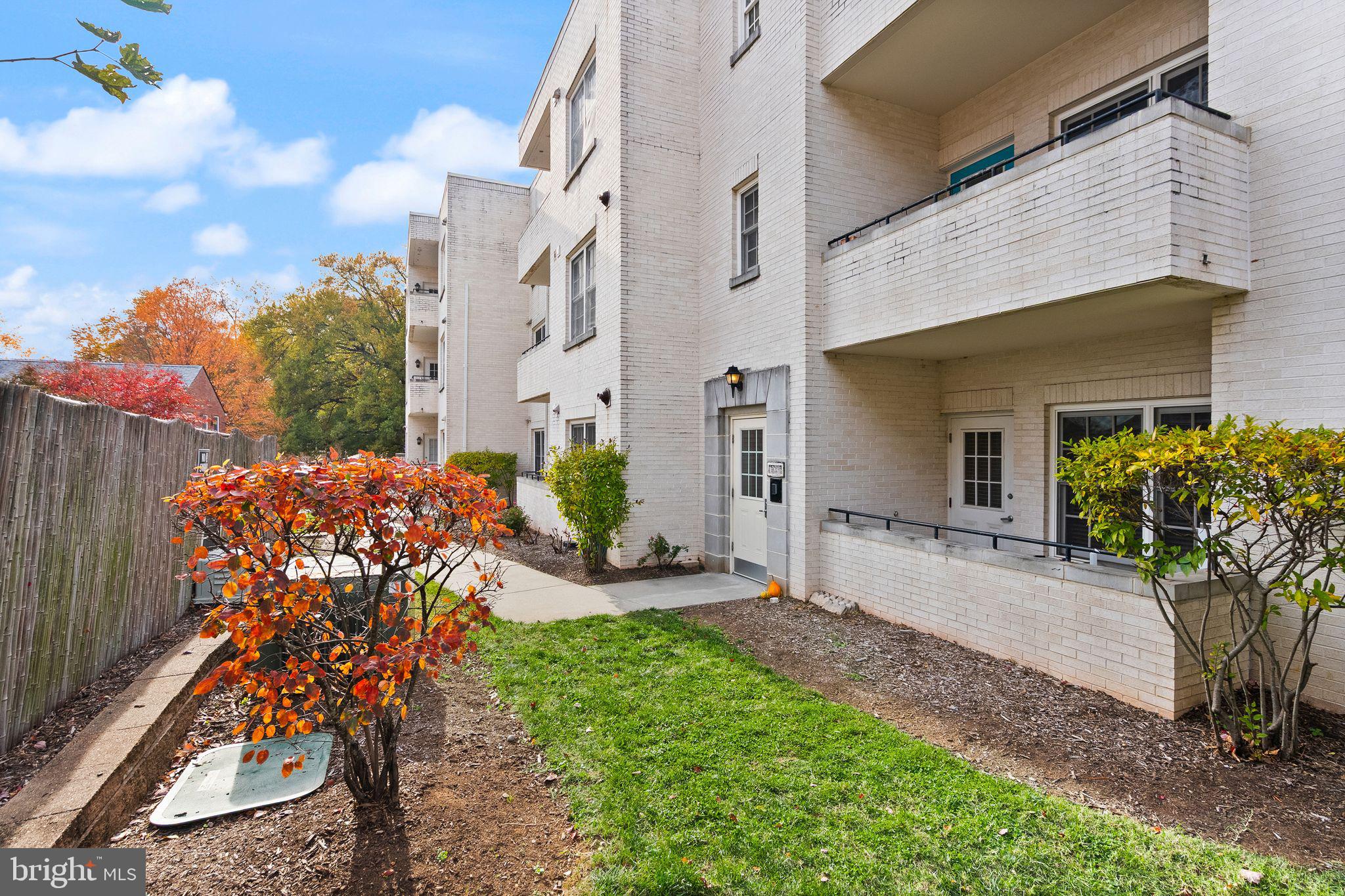 231 N THOMAS STREET 105