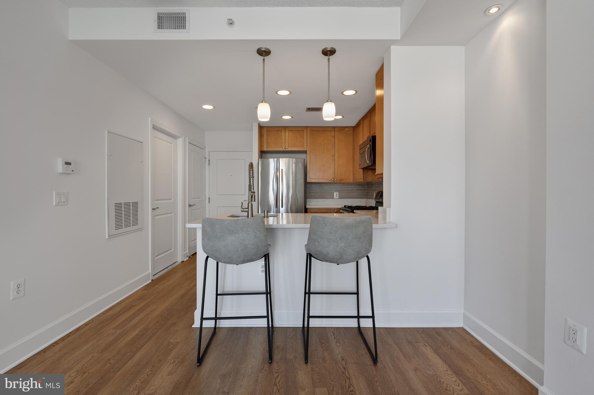 3600 S GLEBE ROAD 516W