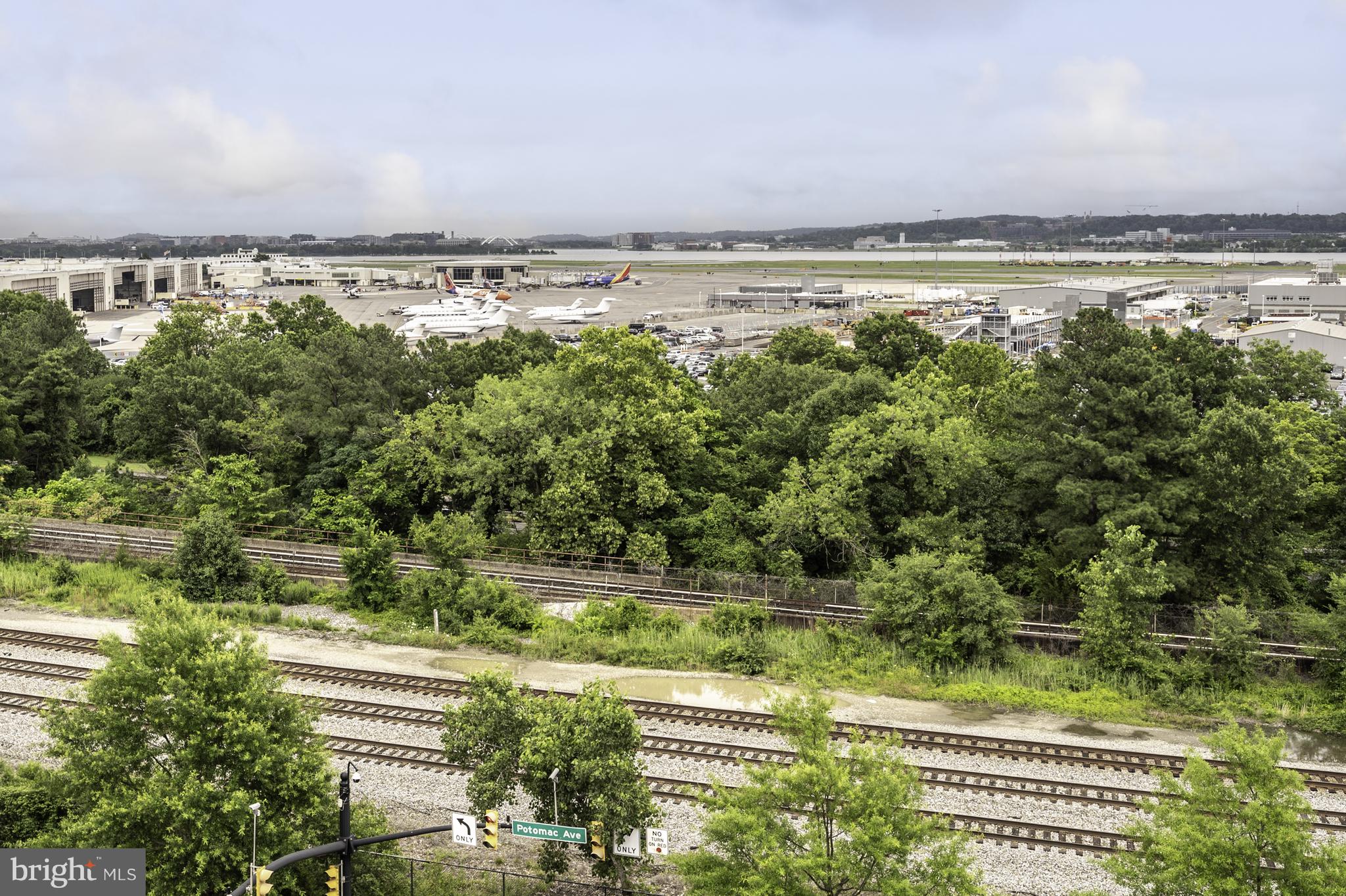 3600 S GLEBE ROAD 516W