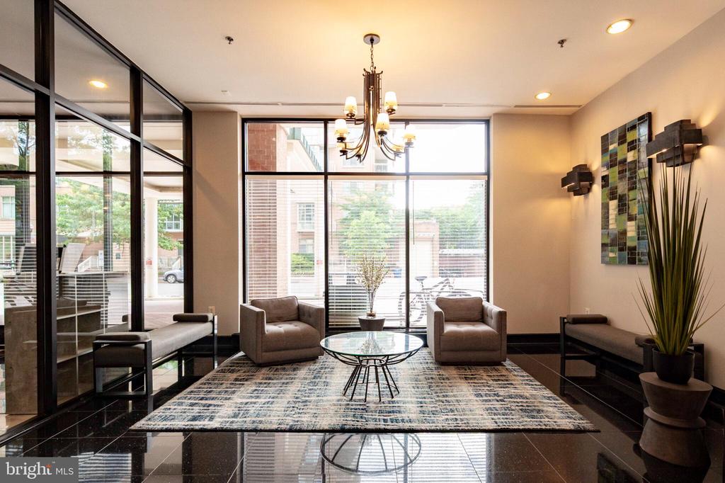 1001 N RANDOLPH STREET 212