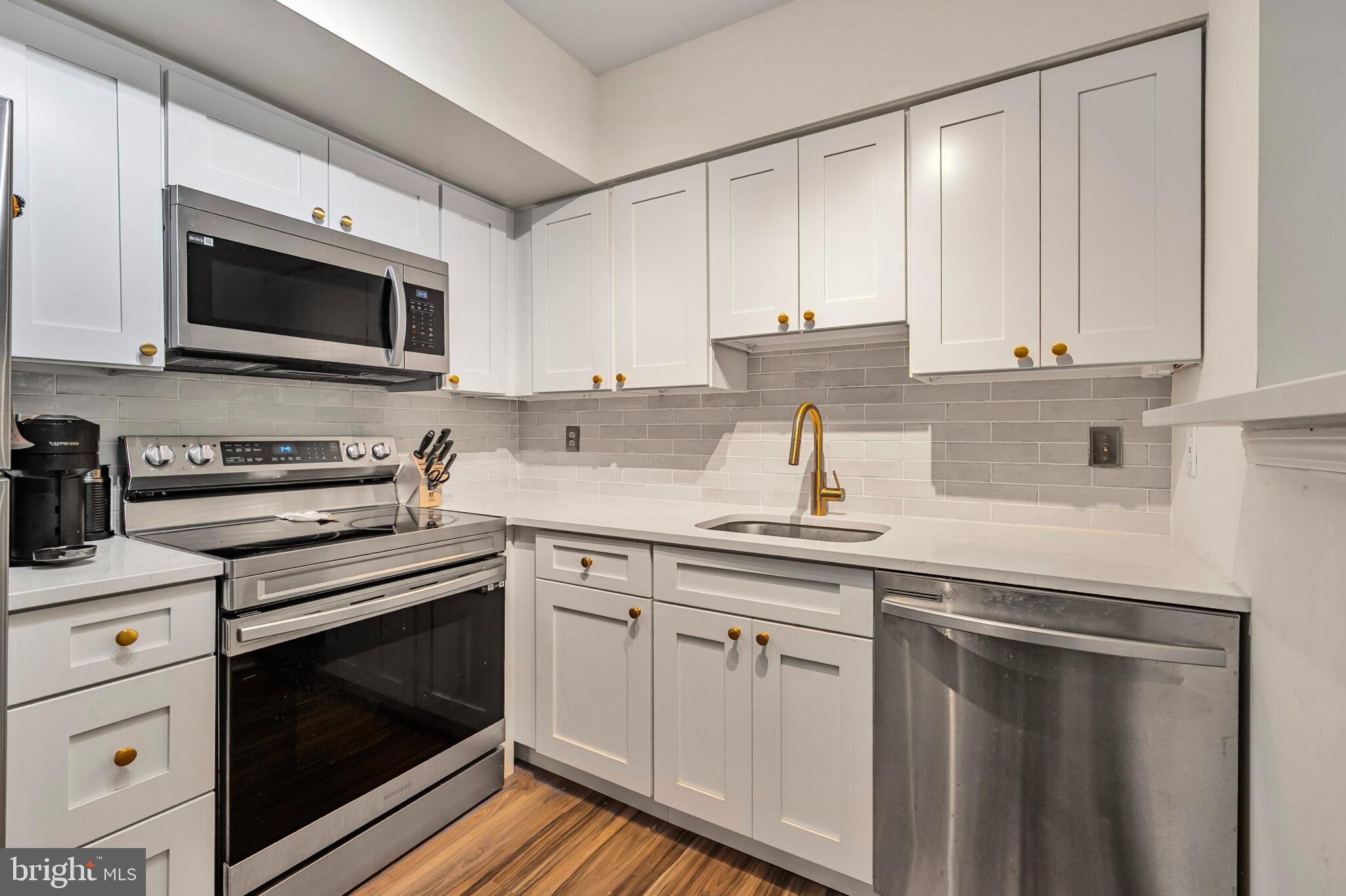 1001 N RANDOLPH STREET 212