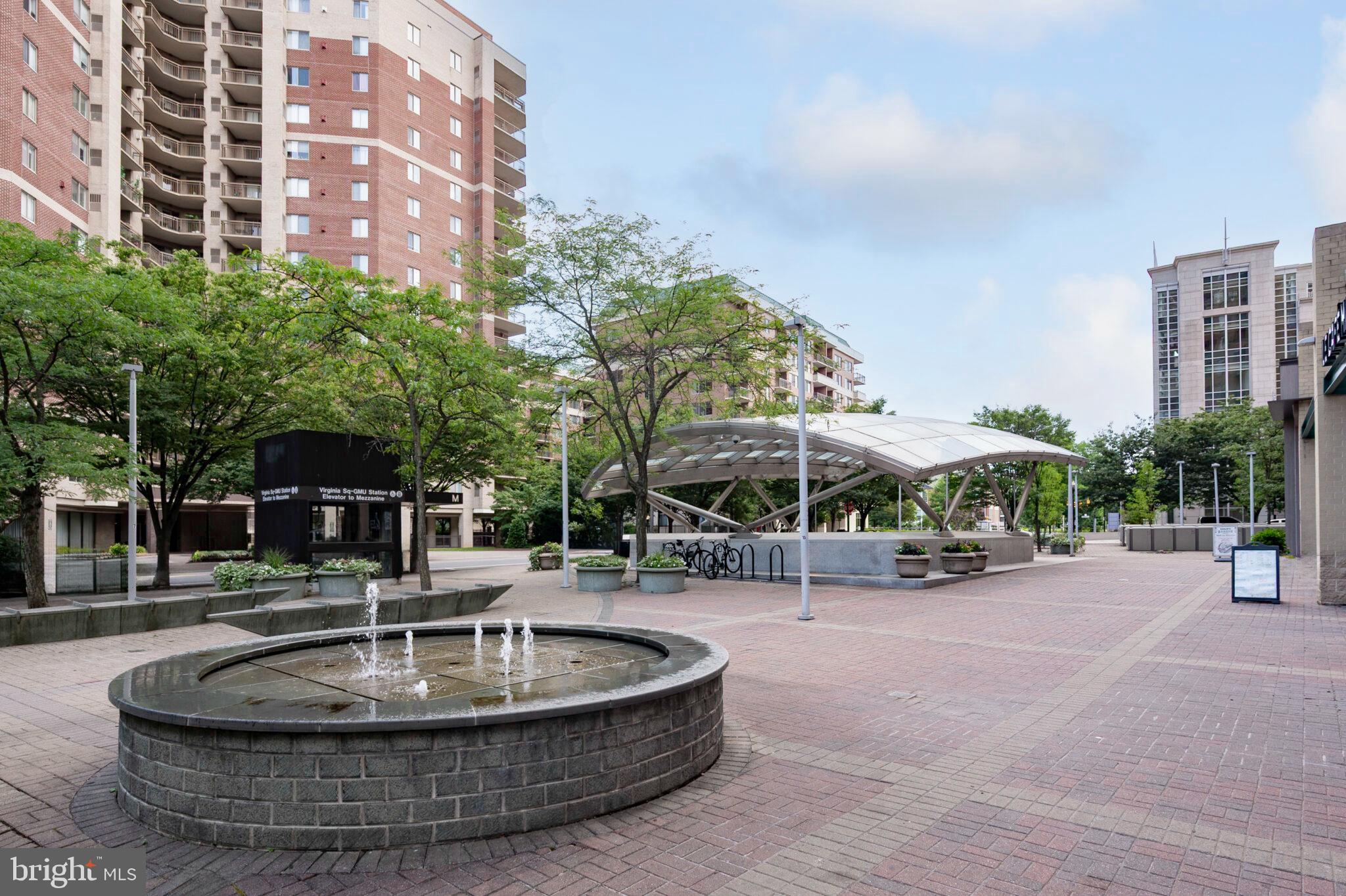 1001 N RANDOLPH STREET 212