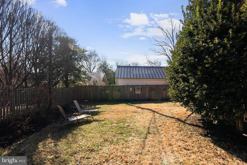 5542 18TH ROAD N