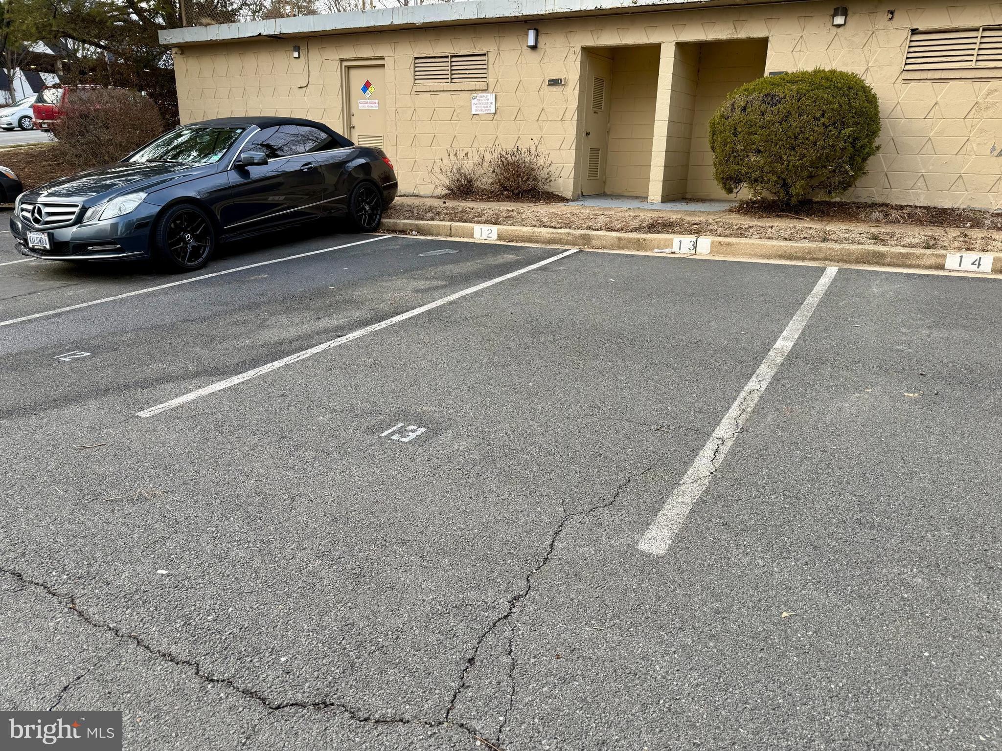 5565 COLUMBIA PIKE 411