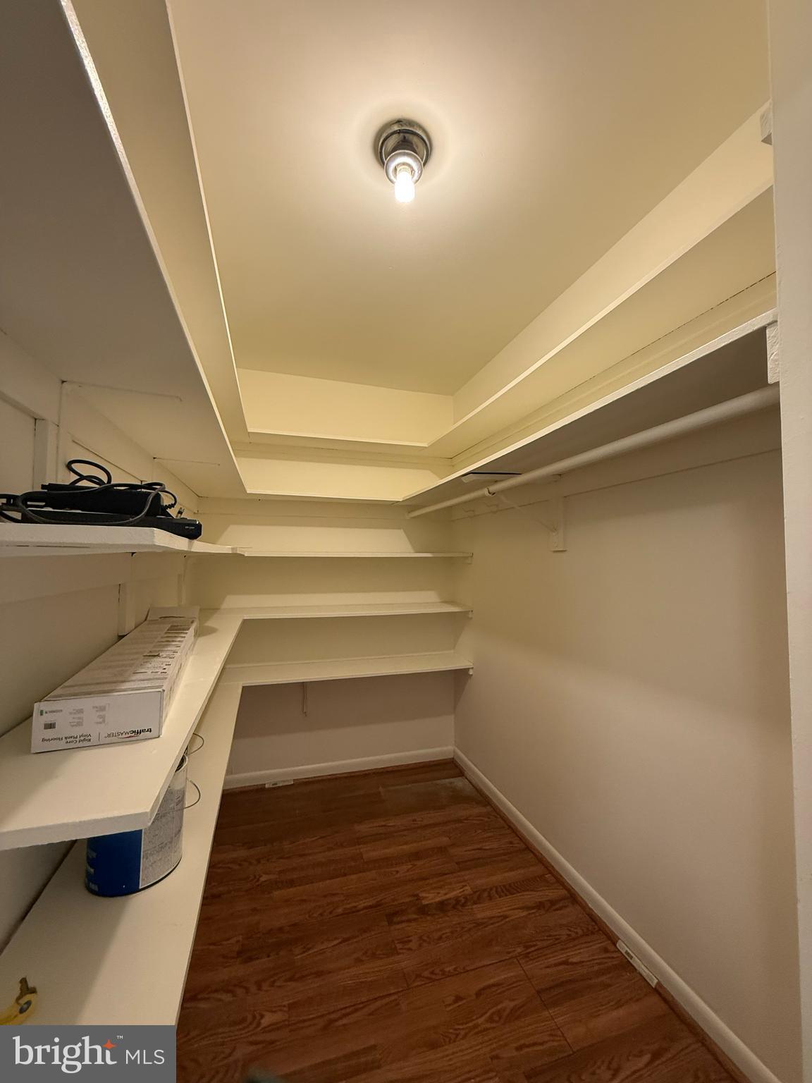 5565 COLUMBIA PIKE 411