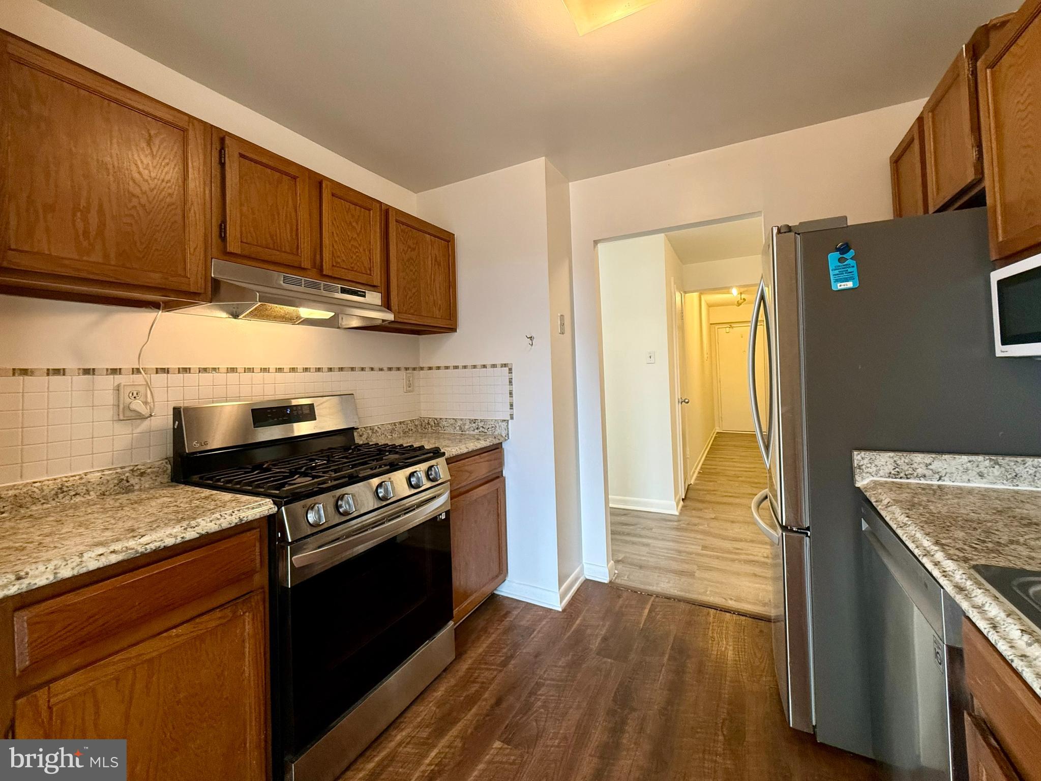 5565 COLUMBIA PIKE 411