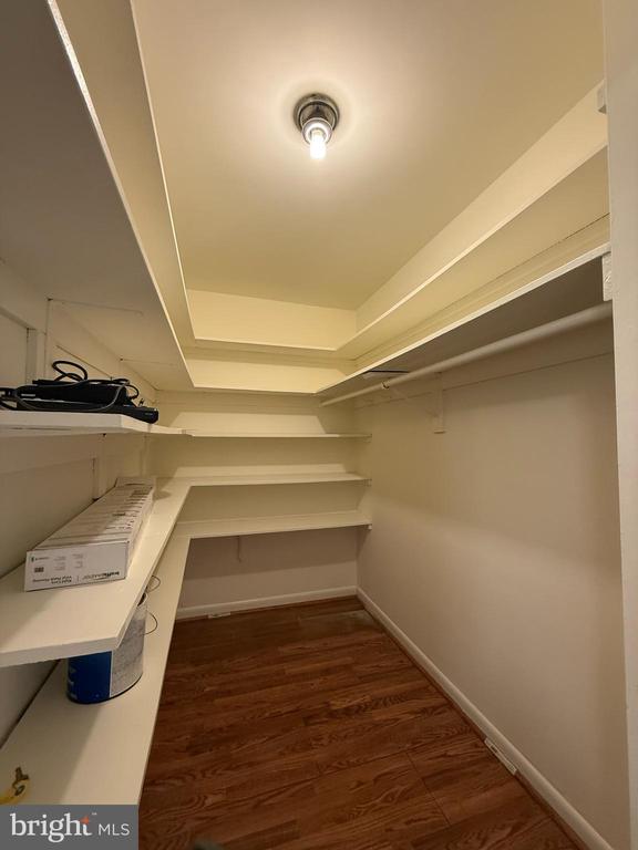 5565 COLUMBIA PIKE 411