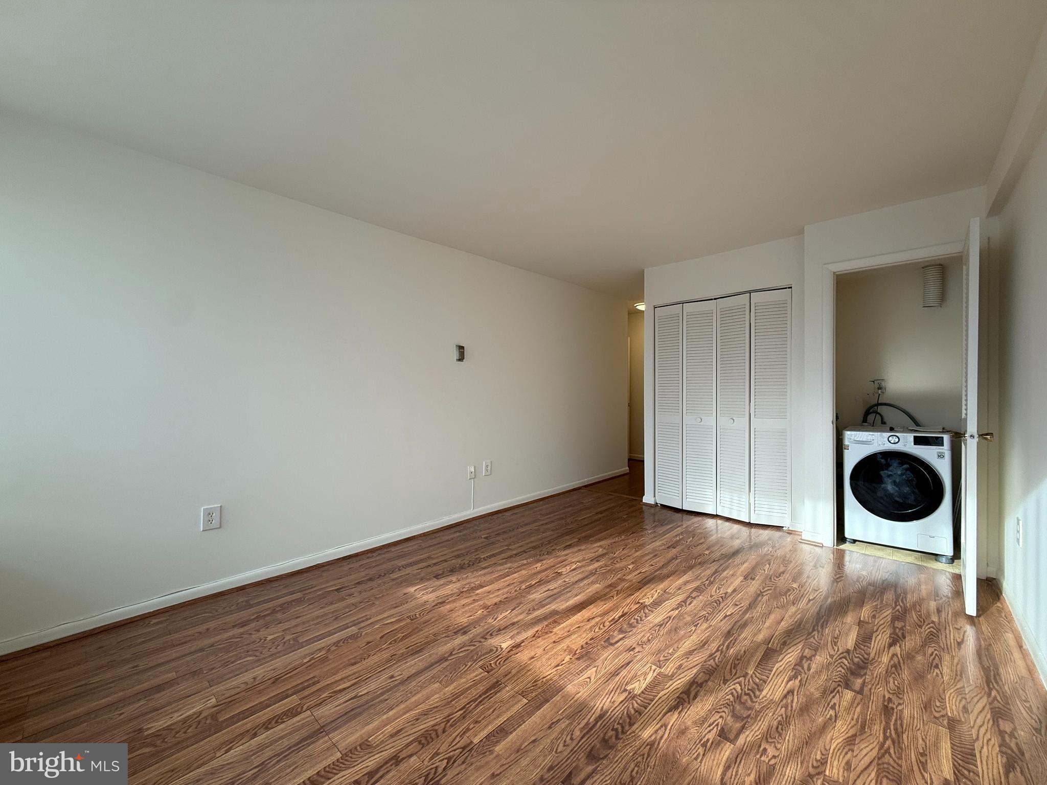 5565 COLUMBIA PIKE 411