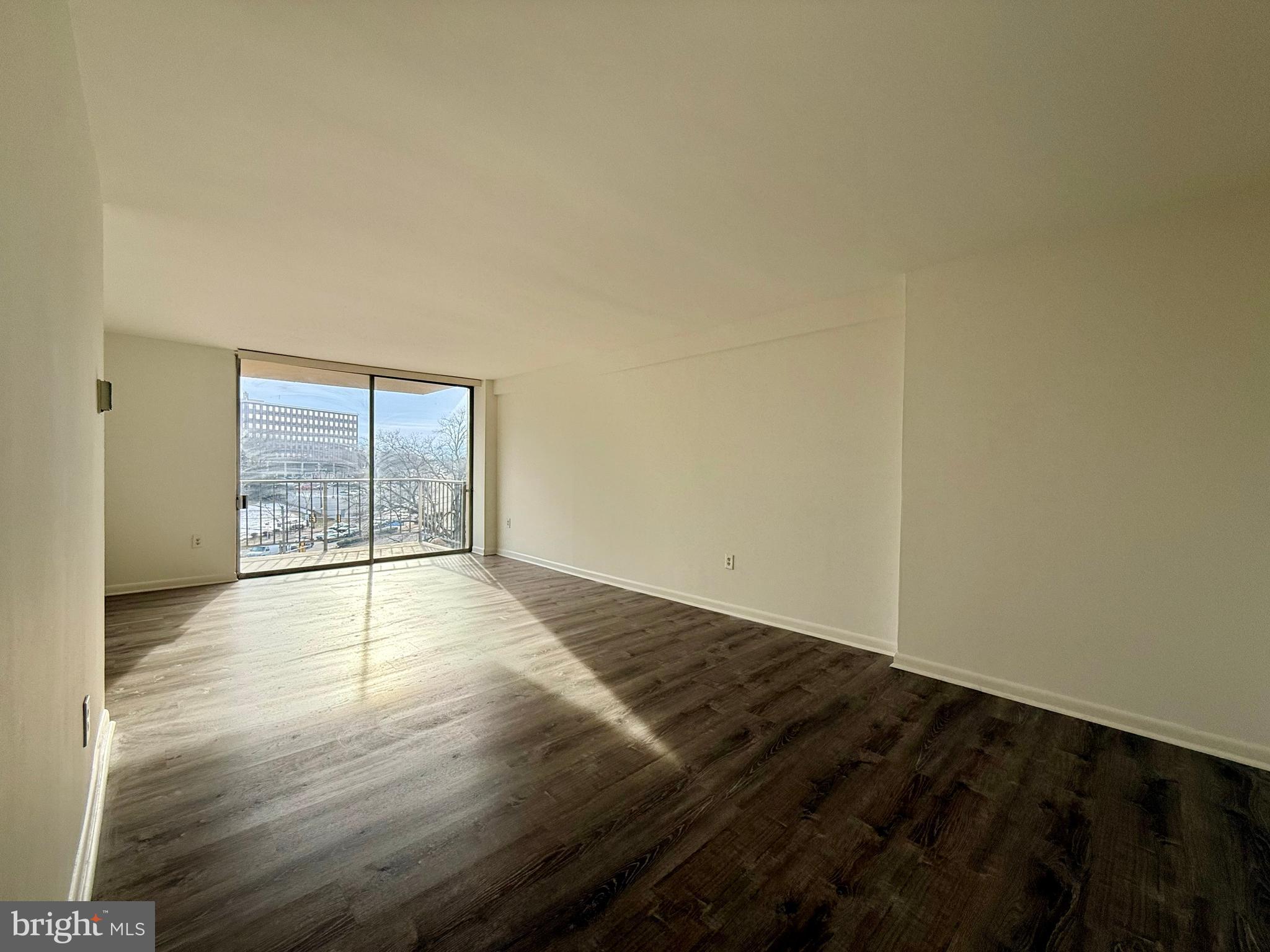 5565 COLUMBIA PIKE 411